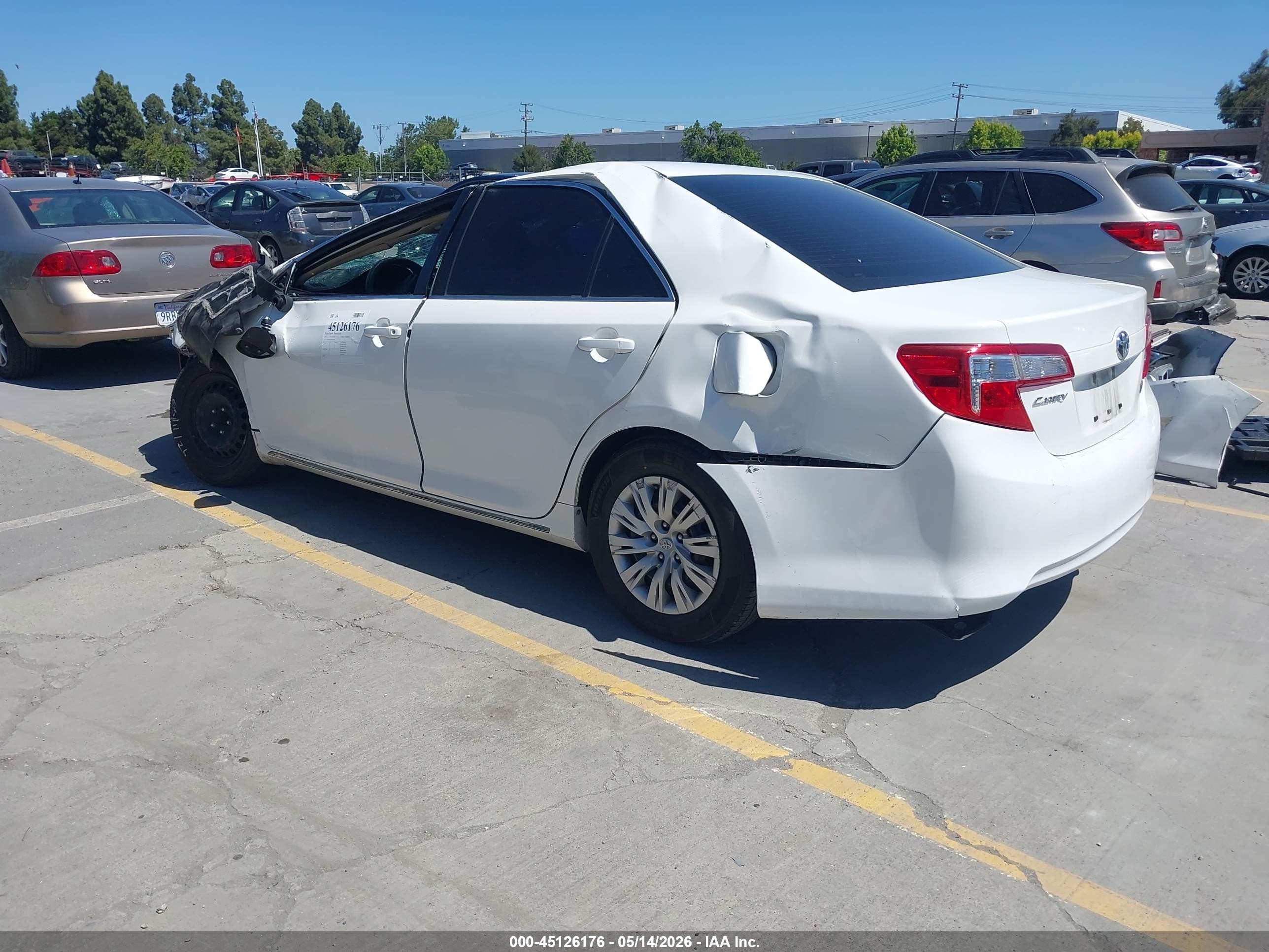 2012 Toyota Camry Hybrid Le White vin: 4T1BD1FK6CU061230