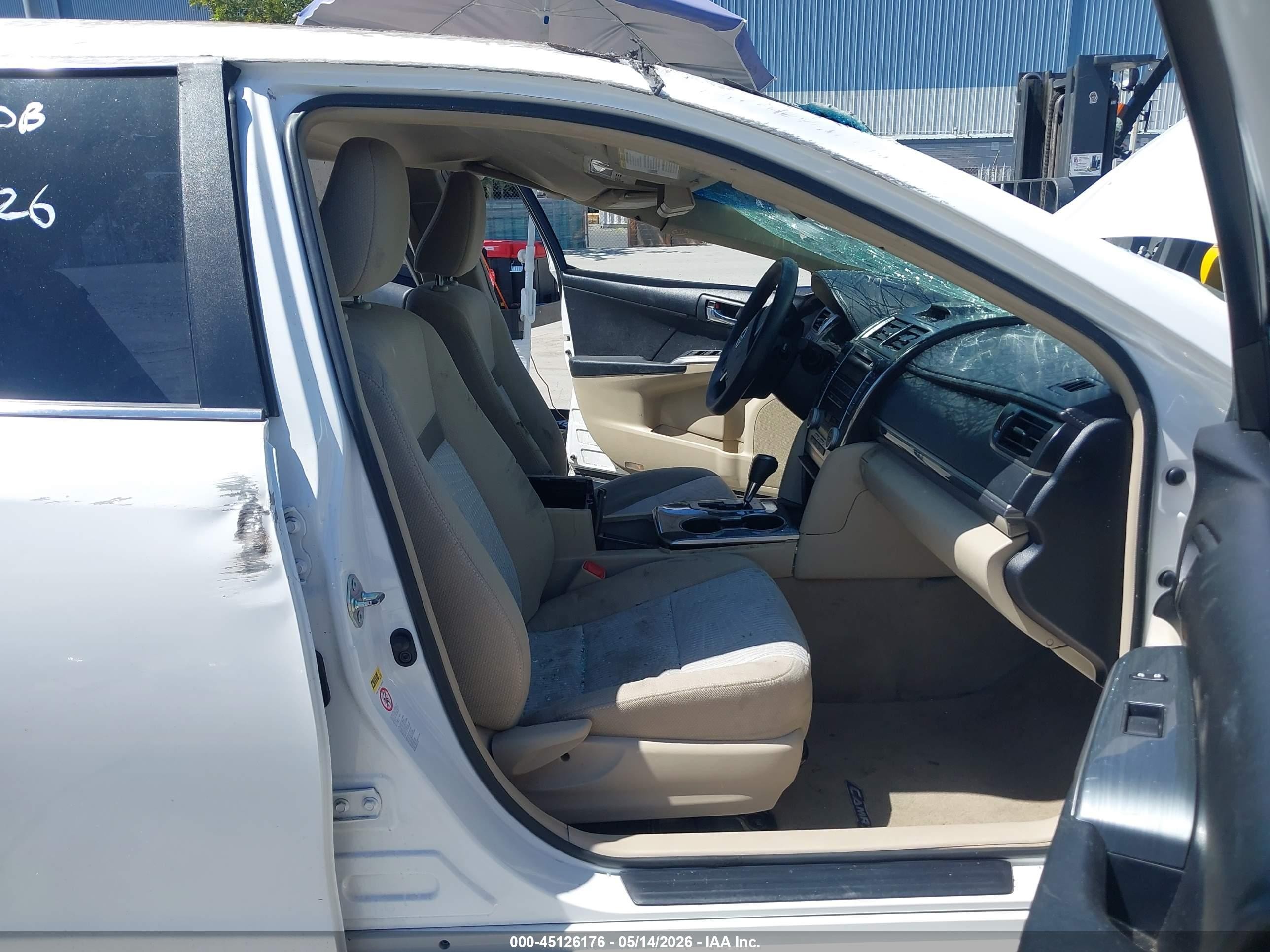 2012 Toyota Camry Hybrid Le White vin: 4T1BD1FK6CU061230