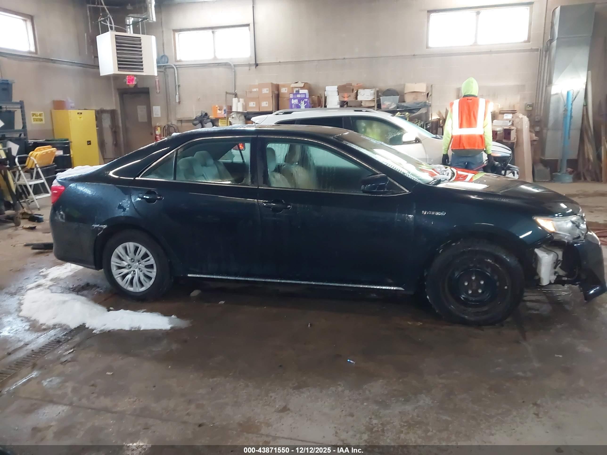2013 Toyota Camry Hybrid Le Dark Blue vin: 4T1BD1FK6DU087747
