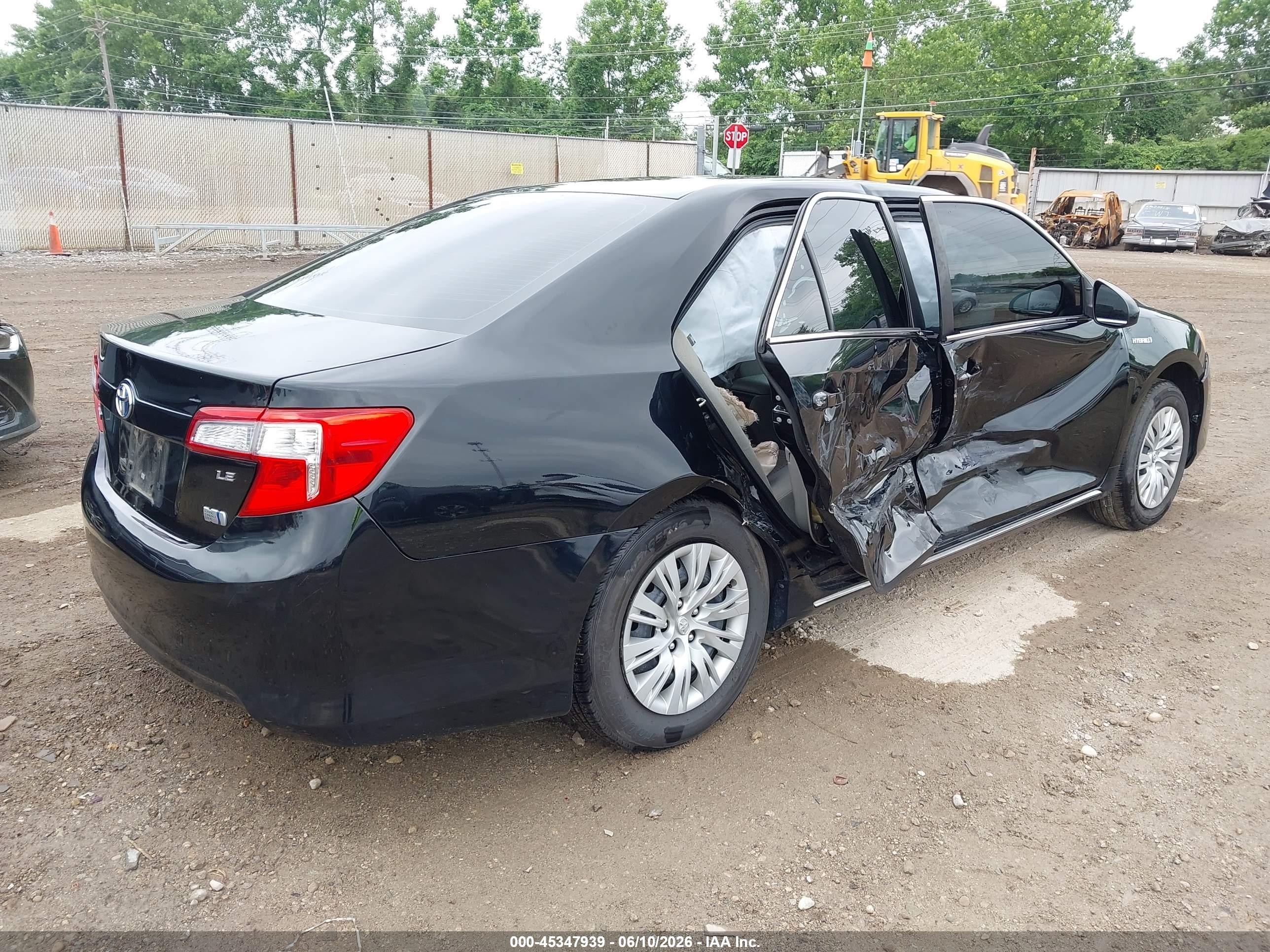 2014 Toyota Camry Hybrid Le Черный vin: 4T1BD1FK6EU111529