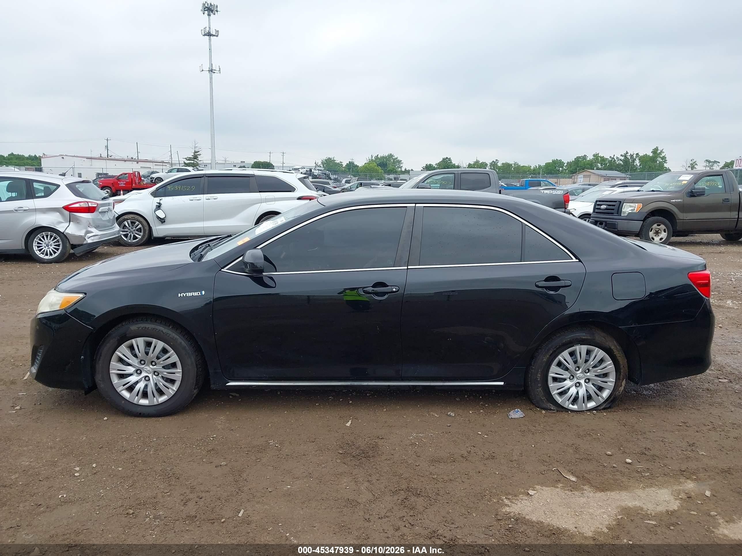 2014 Toyota Camry Hybrid Le Черный vin: 4T1BD1FK6EU111529