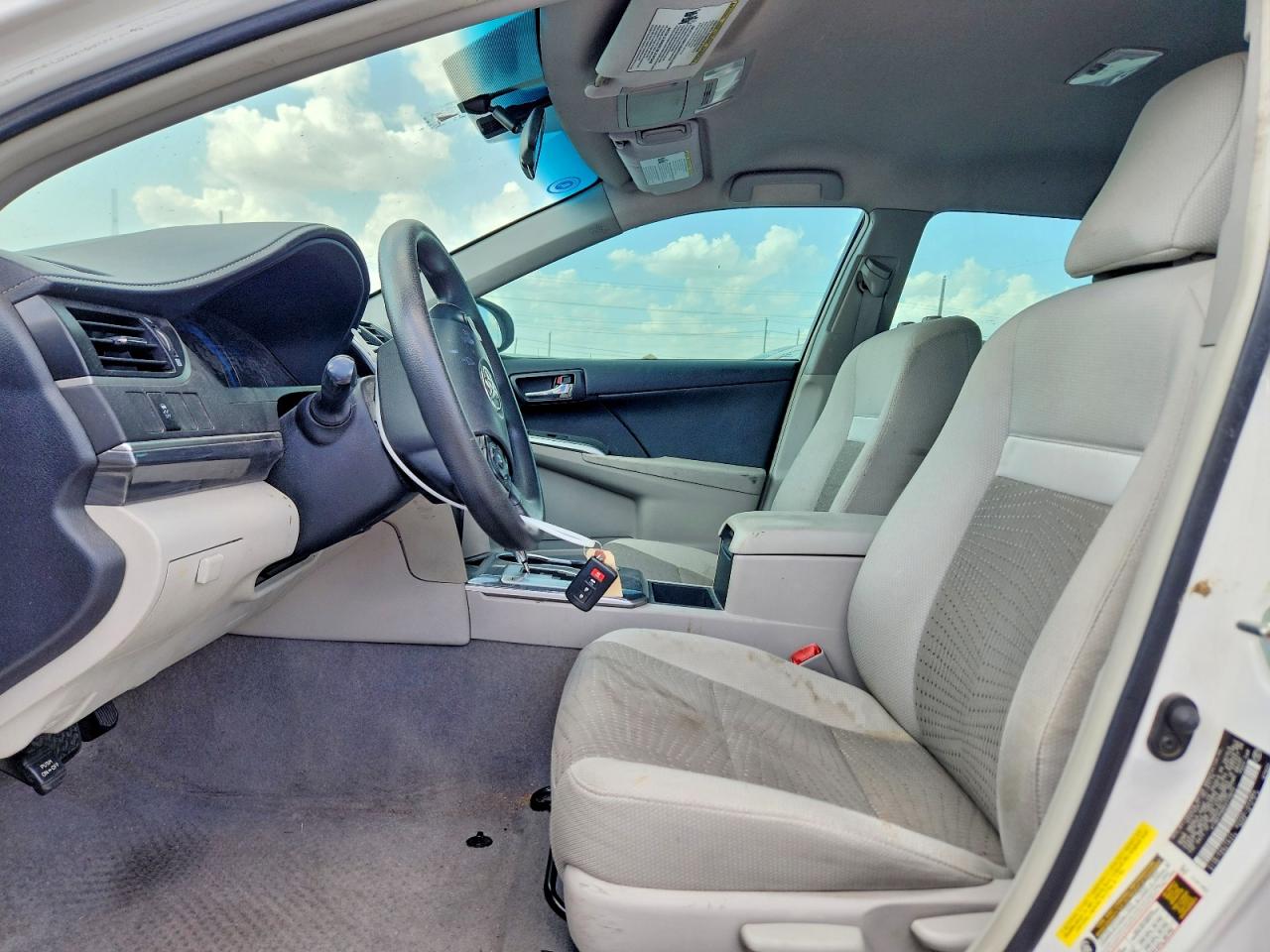 2014 Toyota Camry Hybrid Le White vin: 4T1BD1FK6EU113572