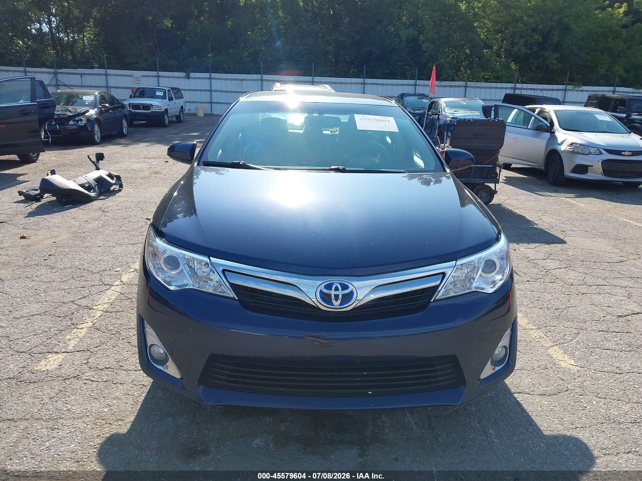 2014 Toyota Camry Hybrid Xle Blue vin: 4T1BD1FK6EU117833
