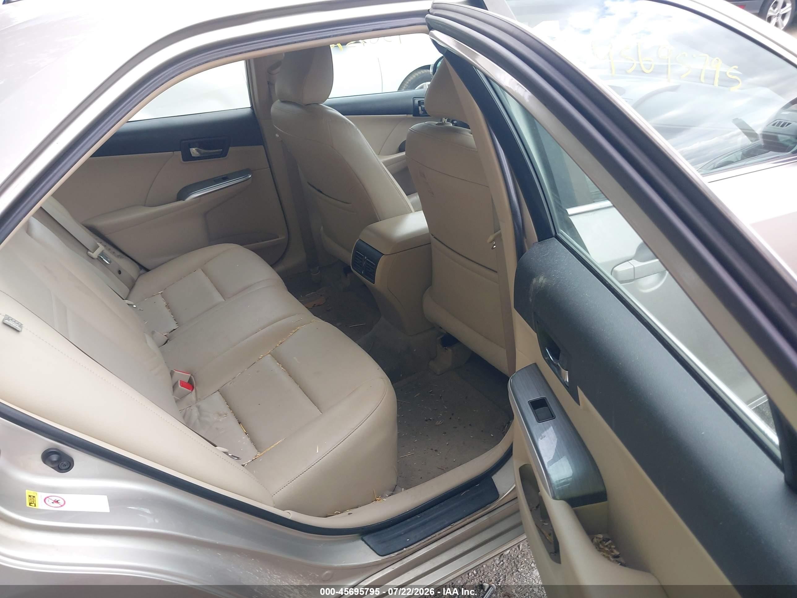 2014 Toyota Camry Hybrid Xle Silver vin: 4T1BD1FK6EU130095