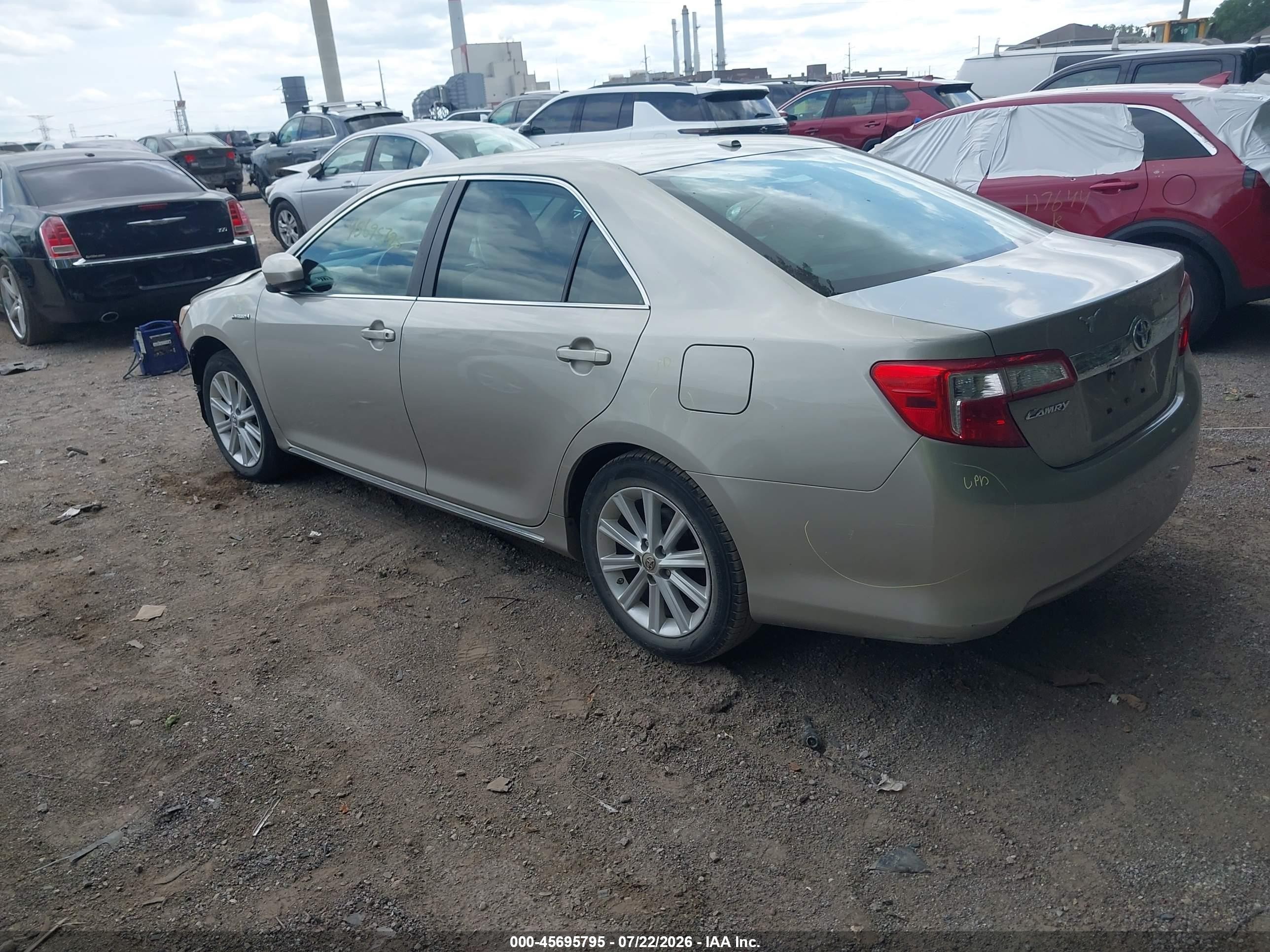 2014 Toyota Camry Hybrid Xle Silver vin: 4T1BD1FK6EU130095