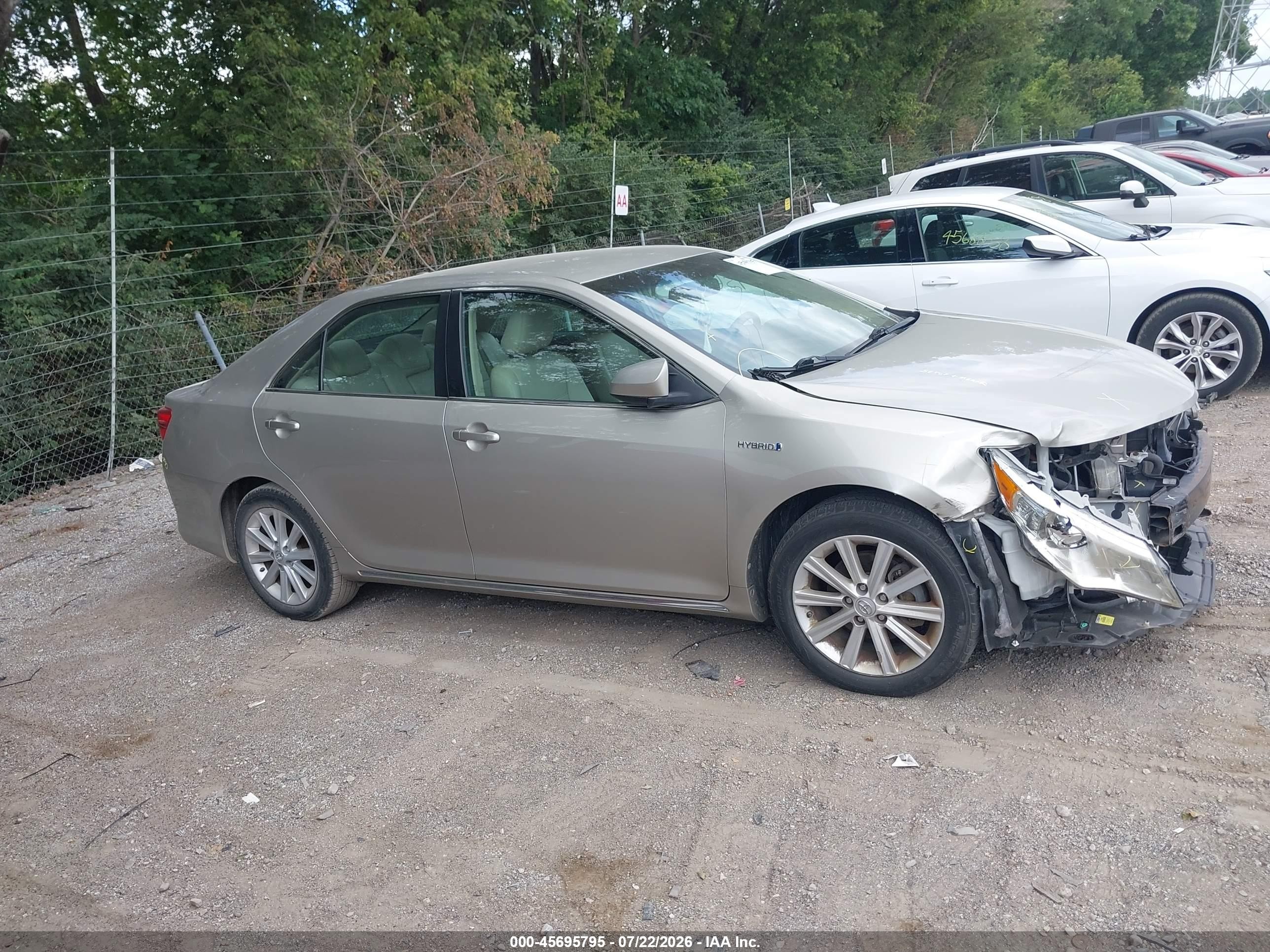 2014 Toyota Camry Hybrid Xle Silver vin: 4T1BD1FK6EU130095