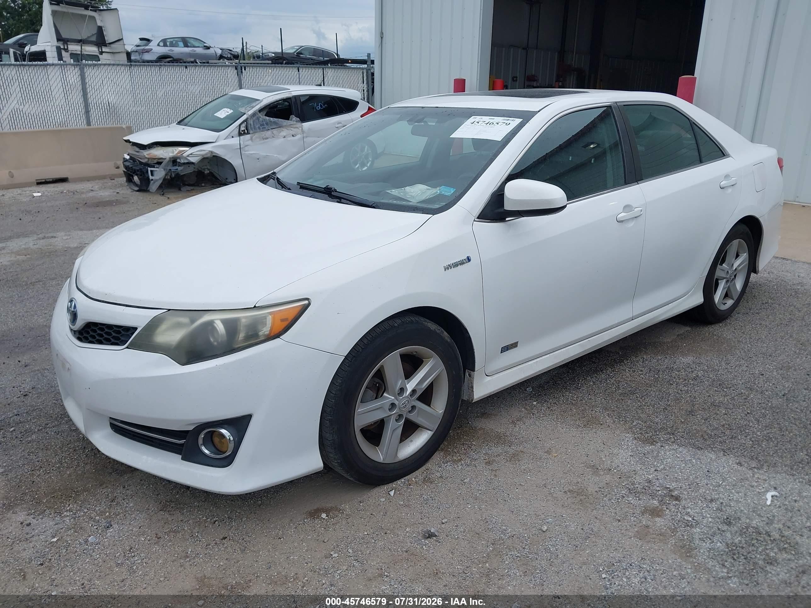 2014 Toyota Camry Hybrid Se Limited Edition White vin: 4T1BD1FK6EU133580