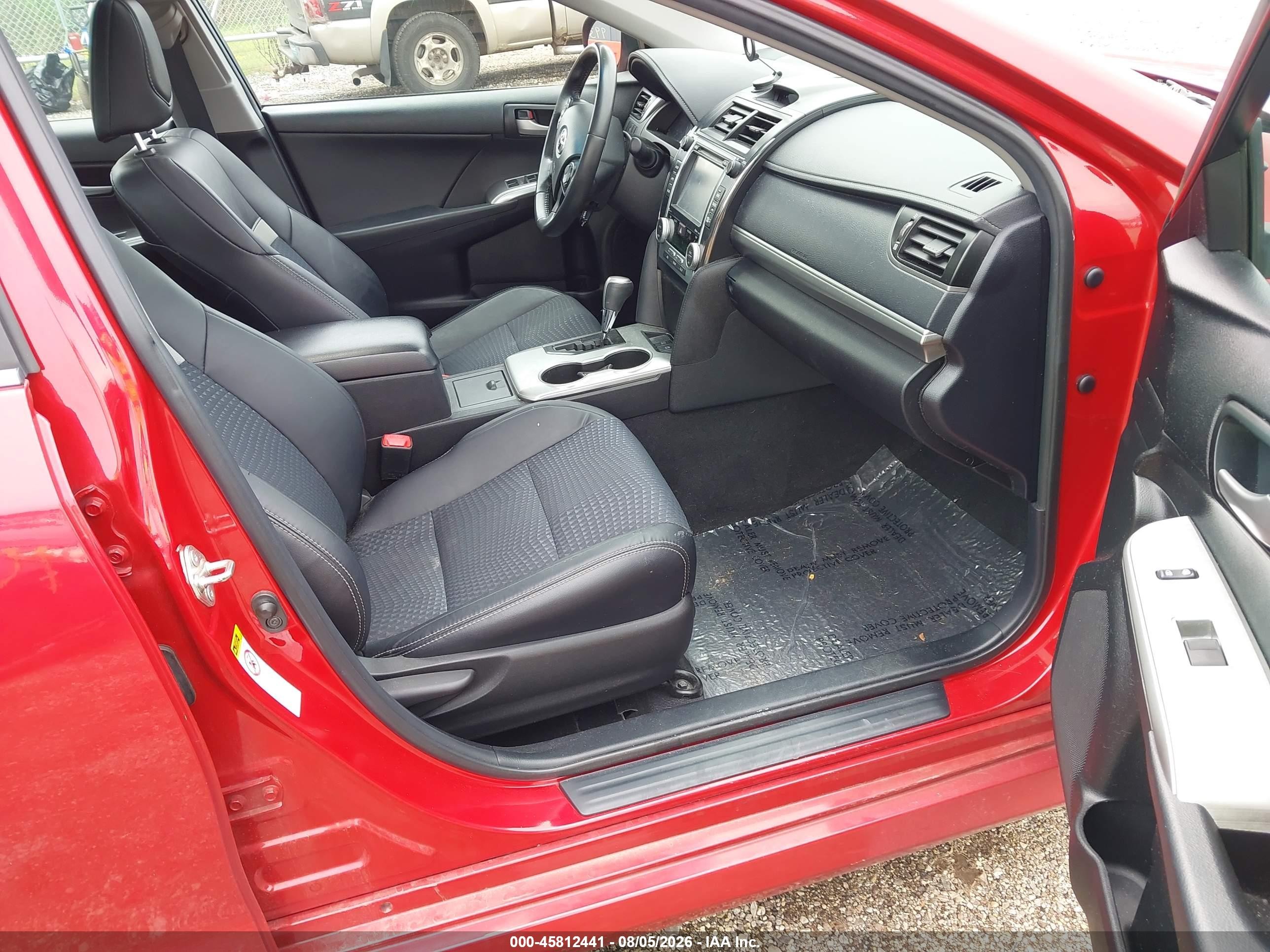 2014 Toyota Camry Hybrid Se Limited Edition Red vin: 4T1BD1FK6EU133742