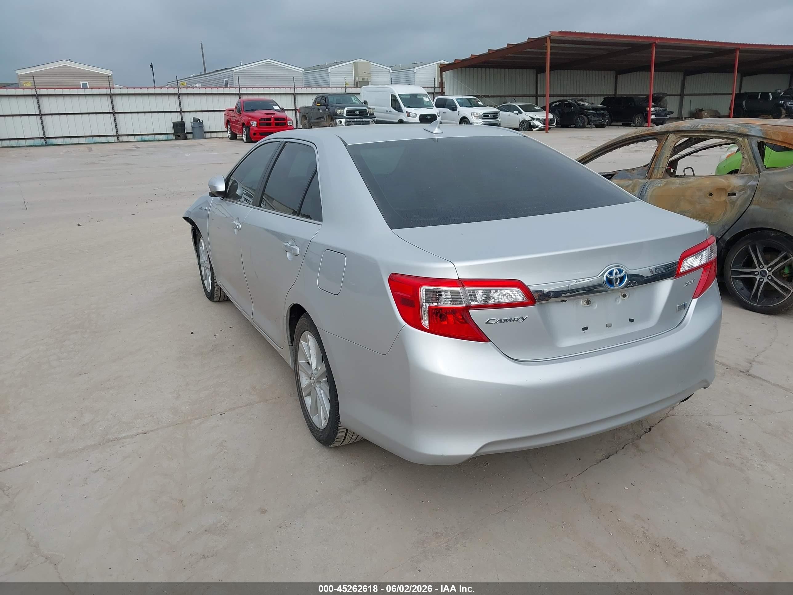 2014 Toyota Camry Hybrid Xle Silver vin: 4T1BD1FK6EU135846