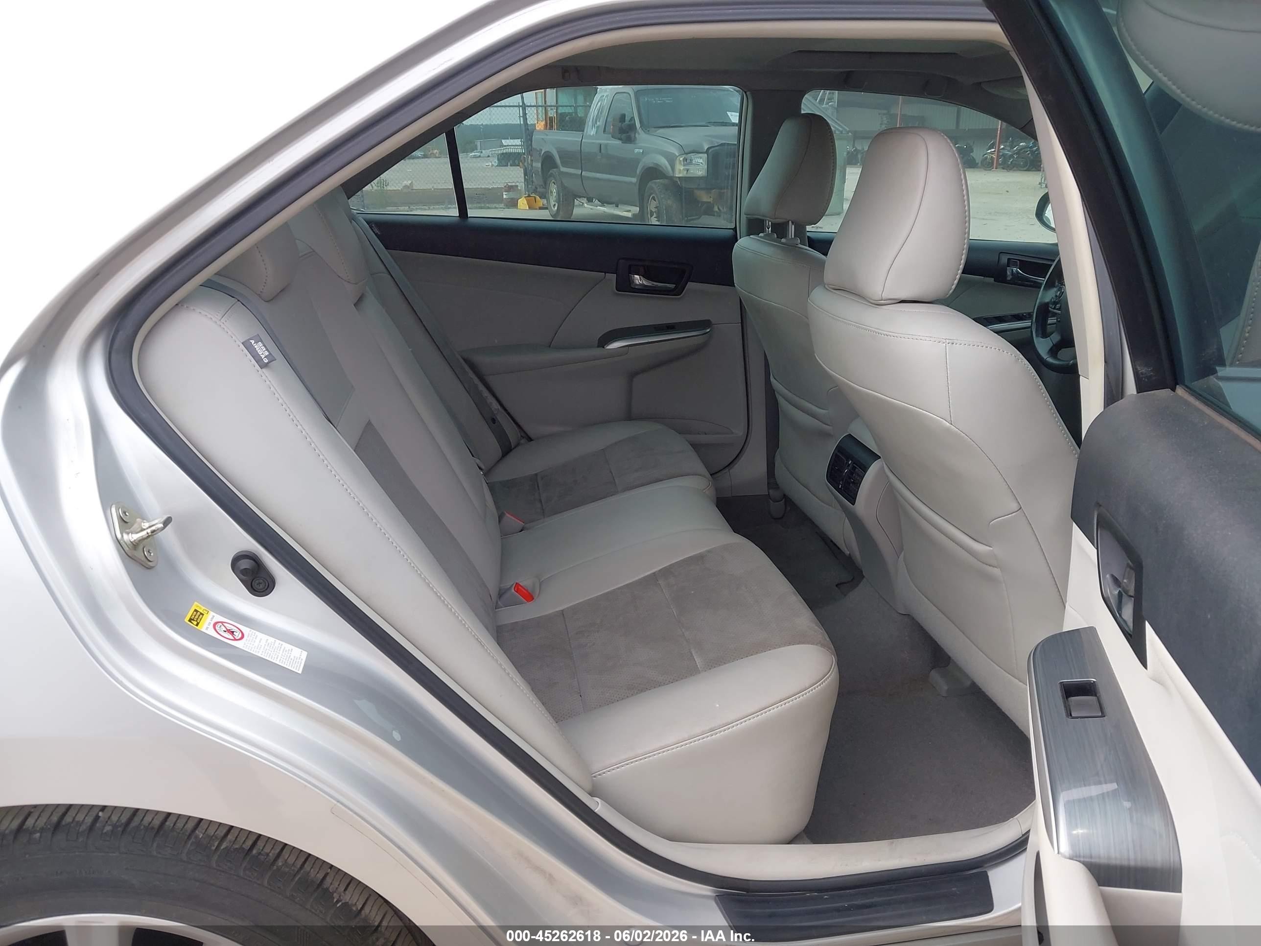 2014 Toyota Camry Hybrid Xle Silver vin: 4T1BD1FK6EU135846