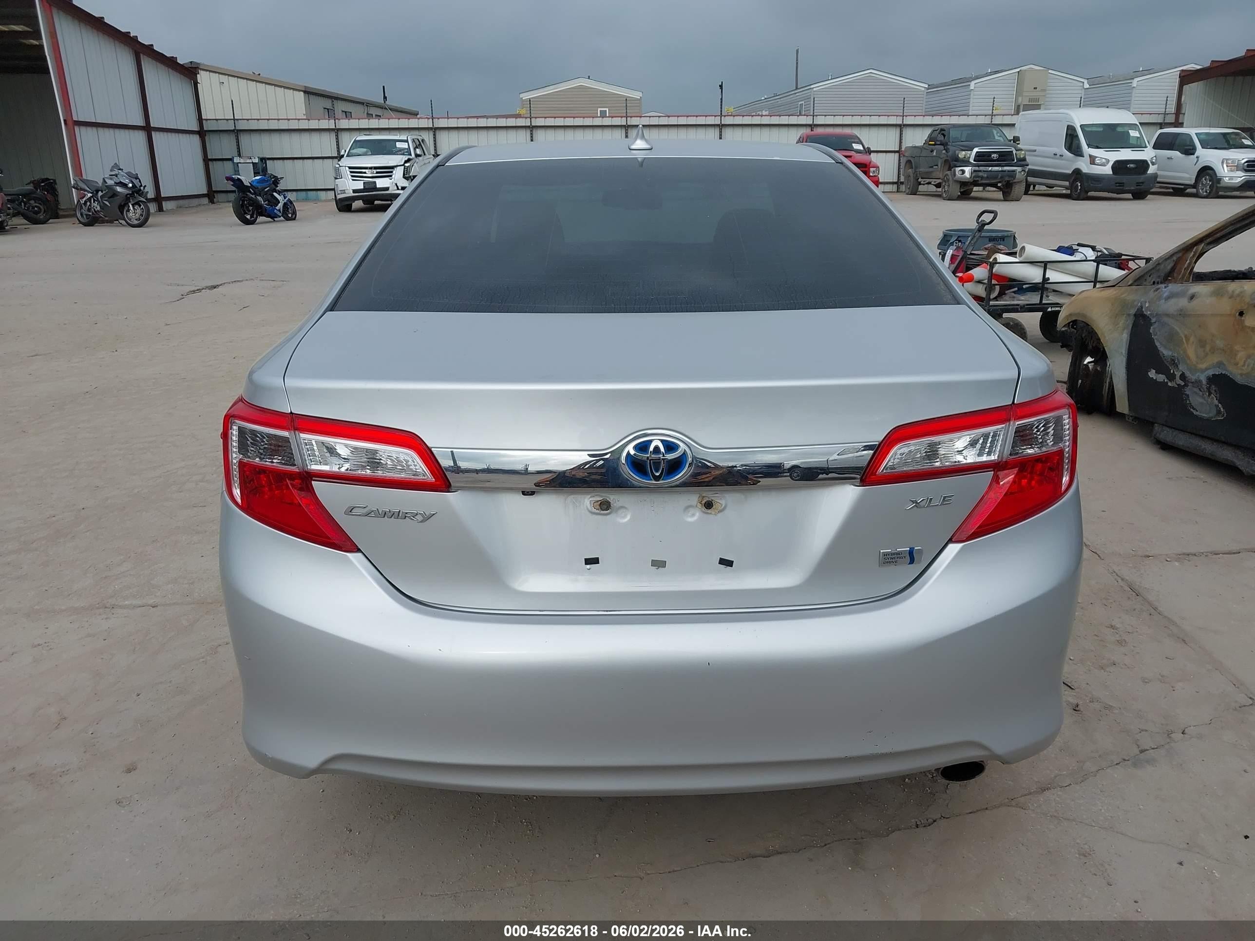 2014 Toyota Camry Hybrid Xle Silver vin: 4T1BD1FK6EU135846