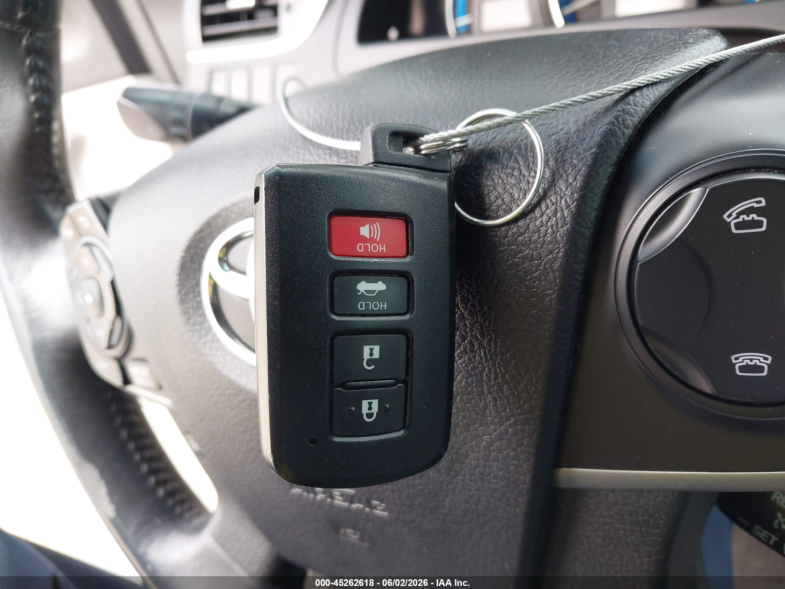2014 Toyota Camry Hybrid Xle Silver vin: 4T1BD1FK6EU135846