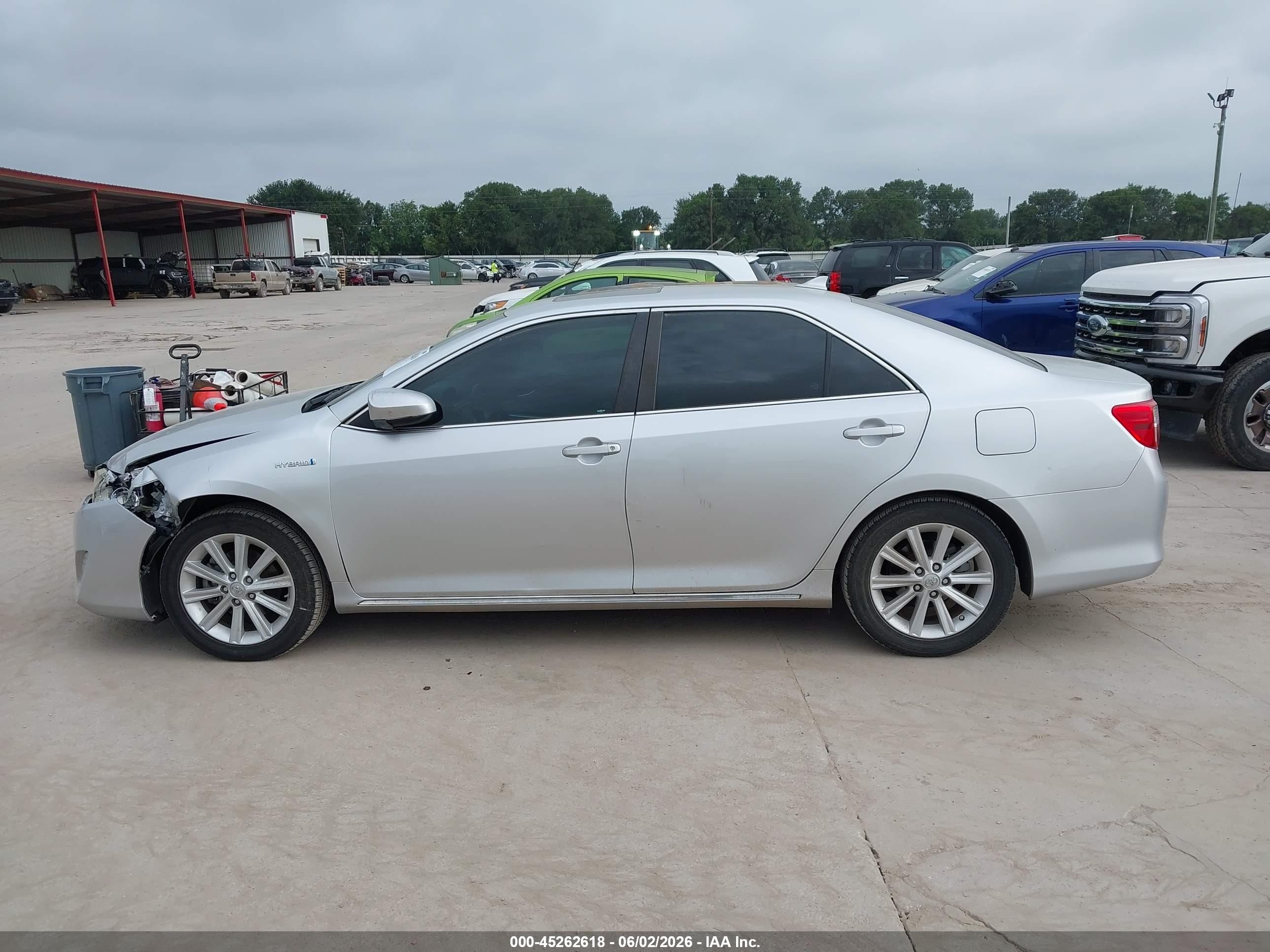 2014 Toyota Camry Hybrid Xle Silver vin: 4T1BD1FK6EU135846