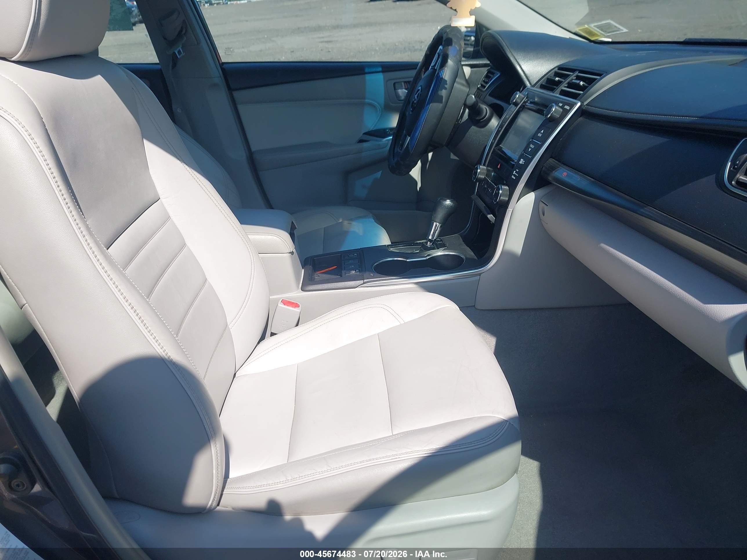 2015 Toyota Camry Hybrid Xle Brown vin: 4T1BD1FK6FU143611