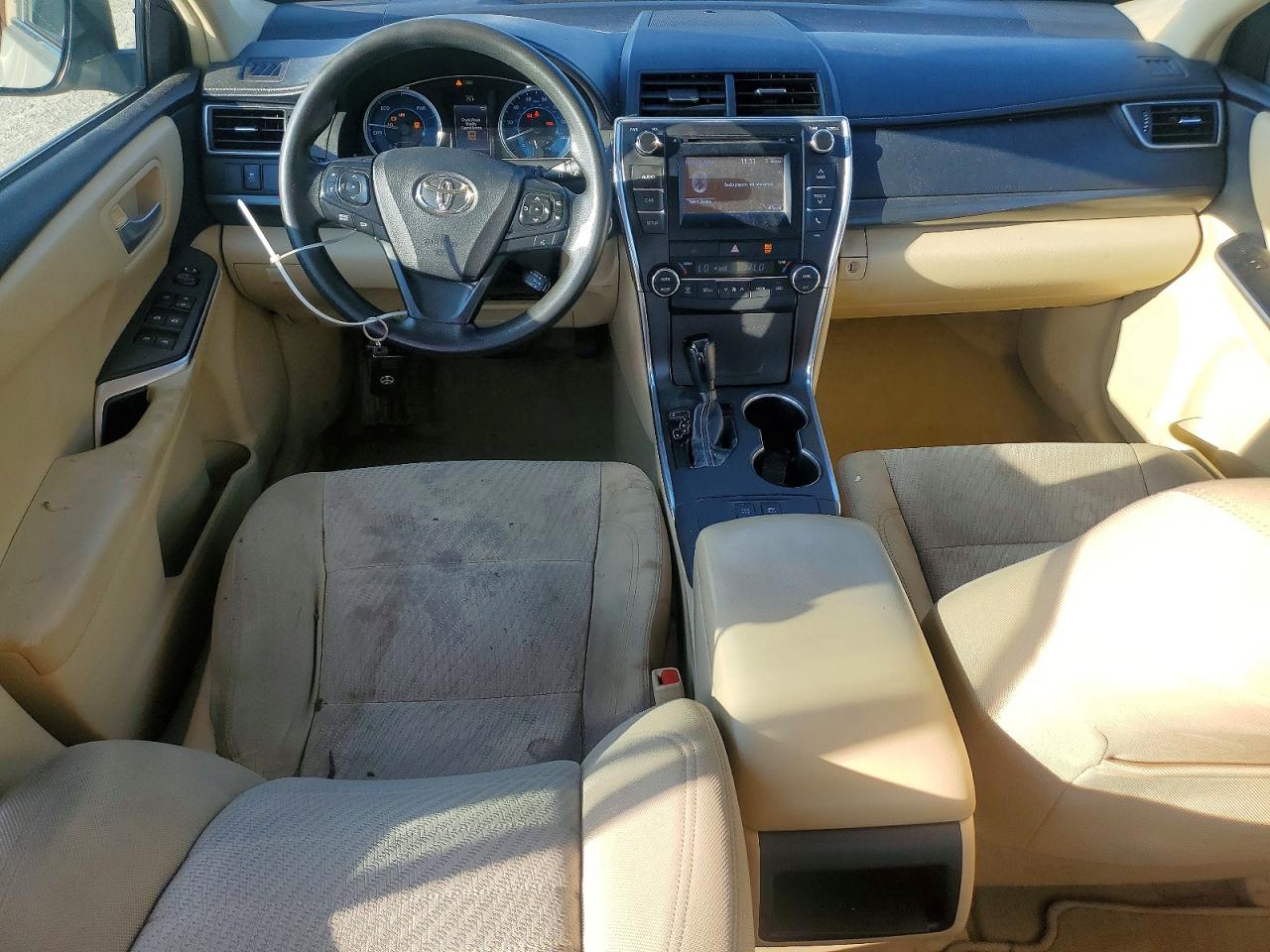 2015 Toyota Camry Hybrid Le Beige vin: 4T1BD1FK6FU158447