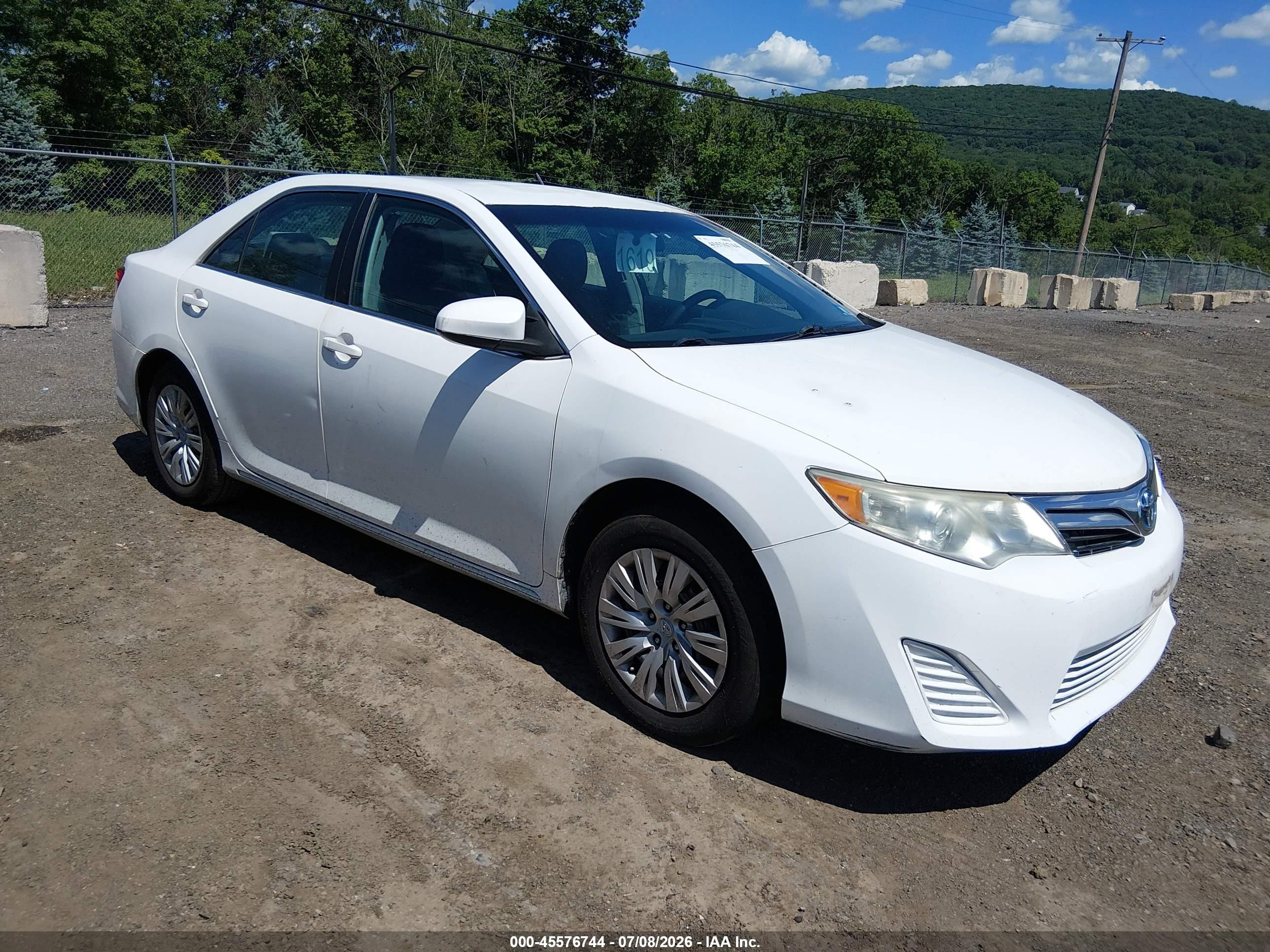 2013 Toyota Camry Hybrid Le White vin: 4T1BD1FK7DU065384