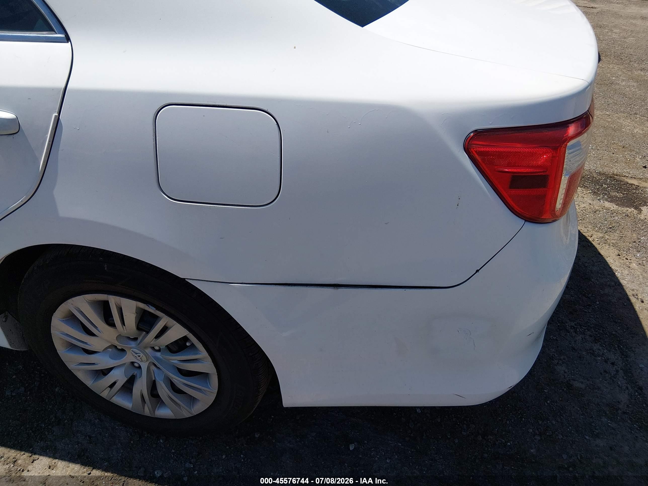2013 Toyota Camry Hybrid Le White vin: 4T1BD1FK7DU065384