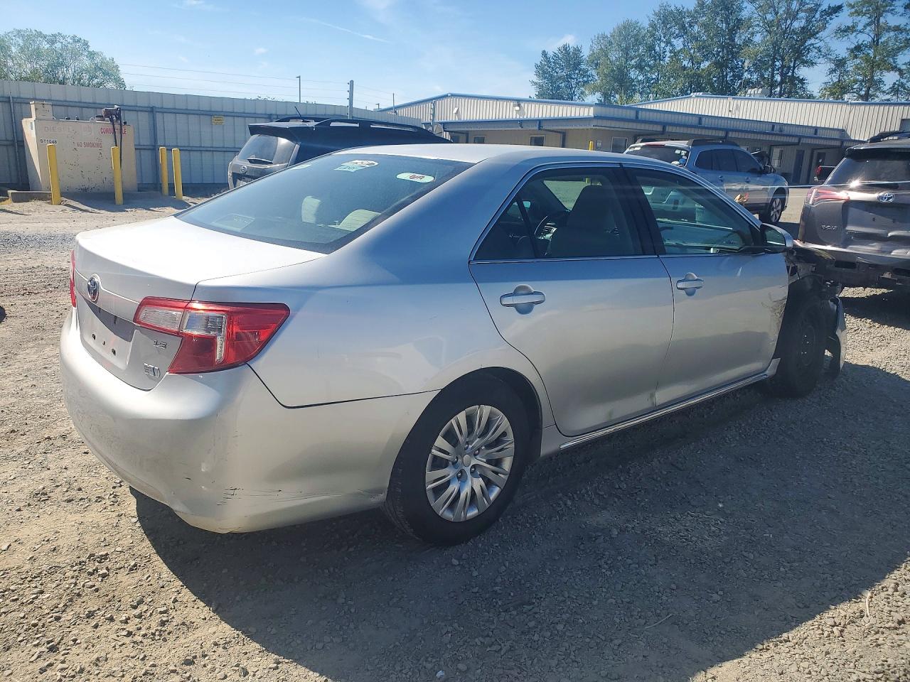 2013 Toyota Camry Hybrid Le Серебряный vin: 4T1BD1FK7DU081486