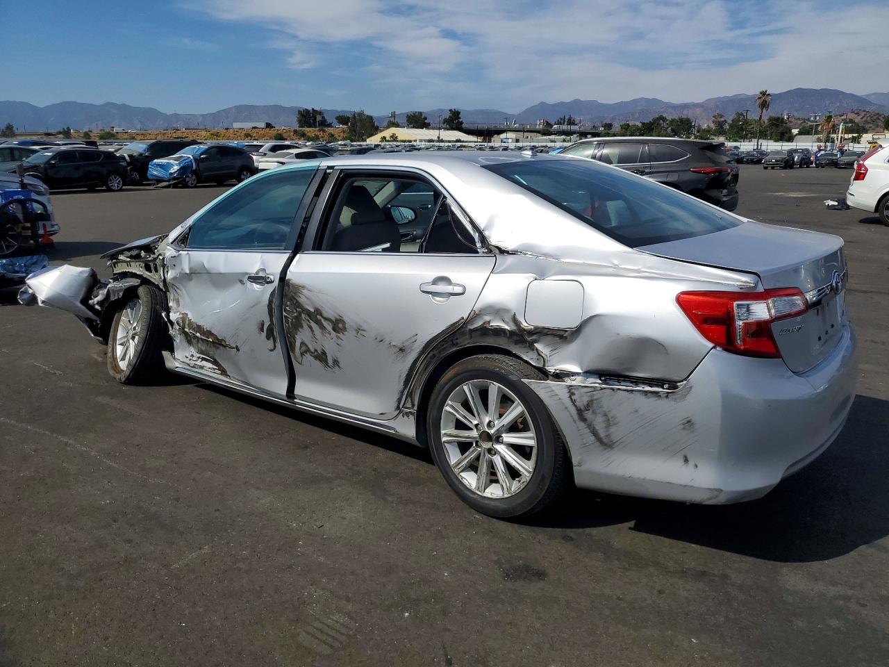 2013 Toyota Camry Hybrid Xle Серебряный vin: 4T1BD1FK7DU083089