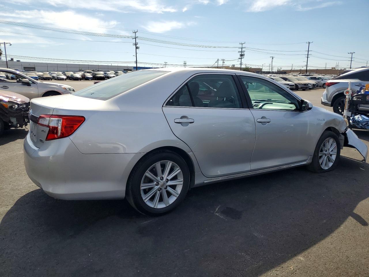 2013 Toyota Camry Hybrid Xle Серебряный vin: 4T1BD1FK7DU083089