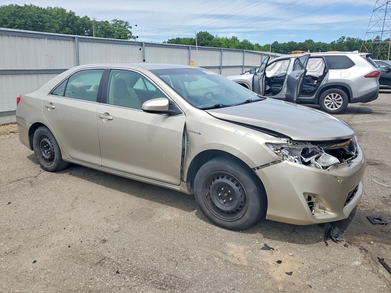 2014 Toyota Camry Hybrid Le Silver vin: 4T1BD1FK7EU099245