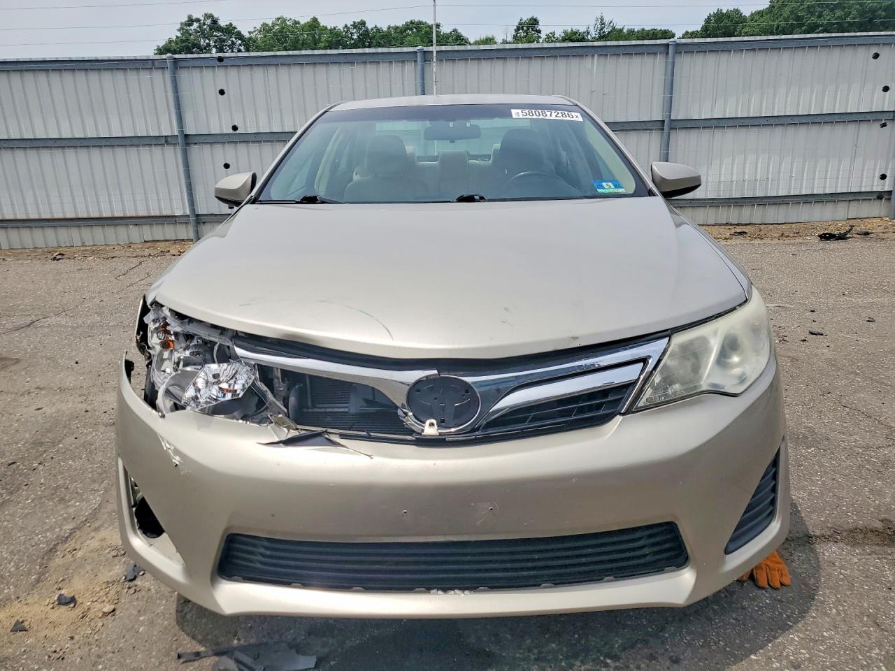 2014 Toyota Camry Hybrid Le Silver vin: 4T1BD1FK7EU099245