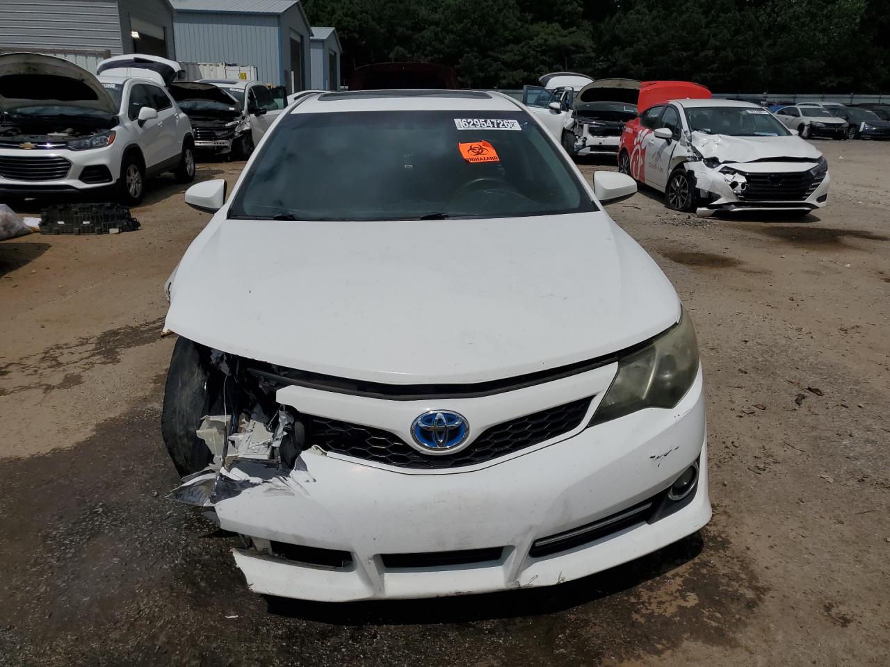 2014 Toyota Camry Hybrid Se White vin: 4T1BD1FK7EU120014 Damage: Front Bumper Reinforcement, Bent, 1/2 To 1 Inch