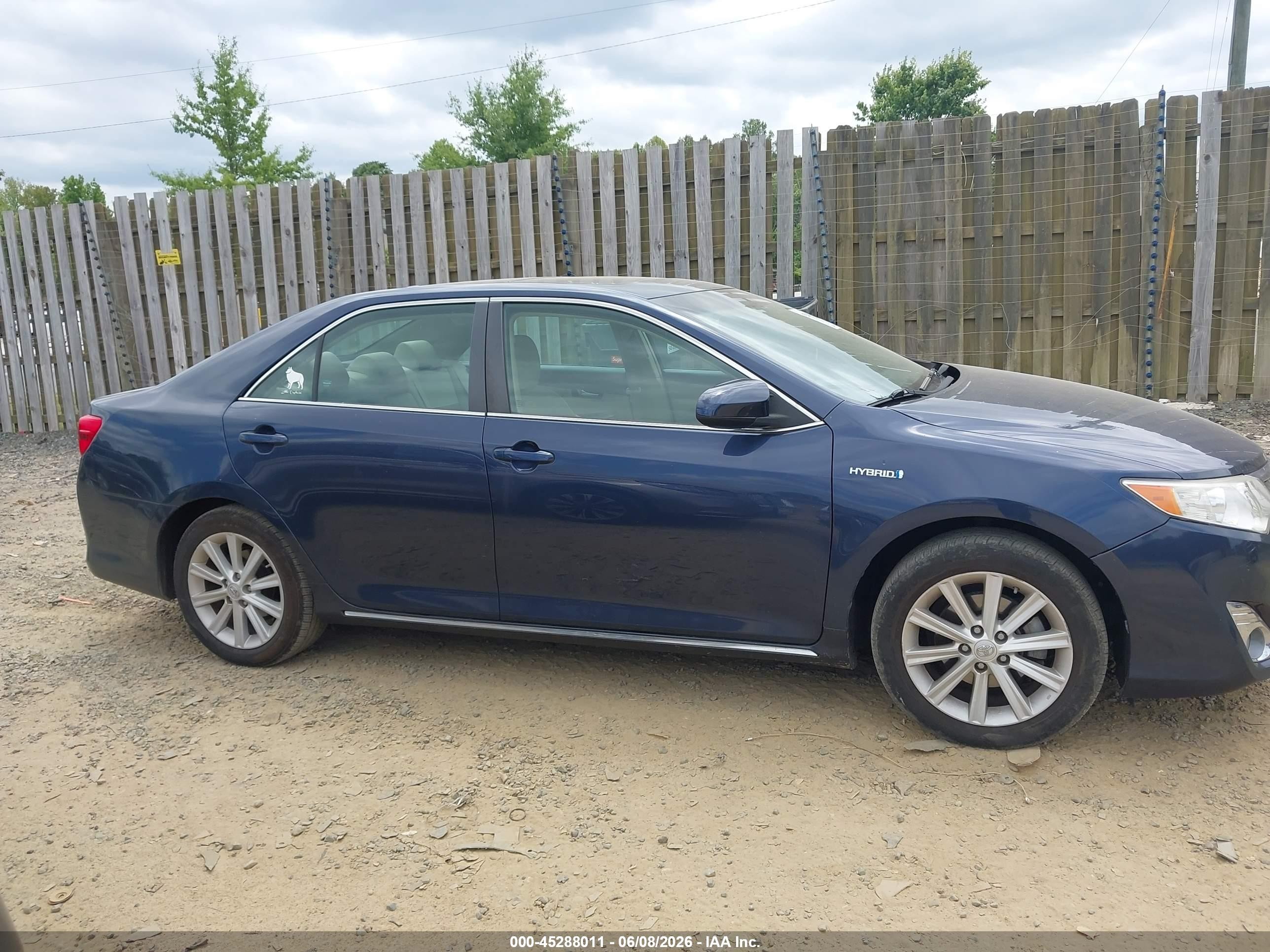 2014 Toyota Camry Hybrid Xle Navy vin: 4T1BD1FK7EU121079