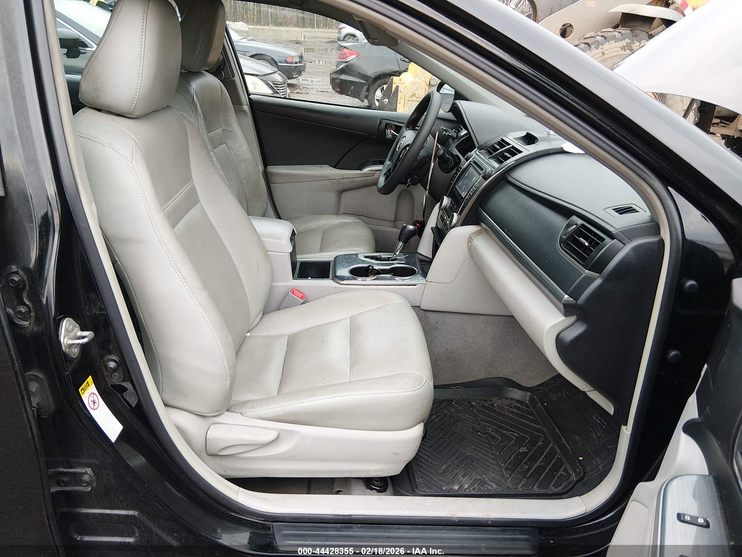 2014 Toyota Camry Hybrid Le Black vin: 4T1BD1FK7EU123561