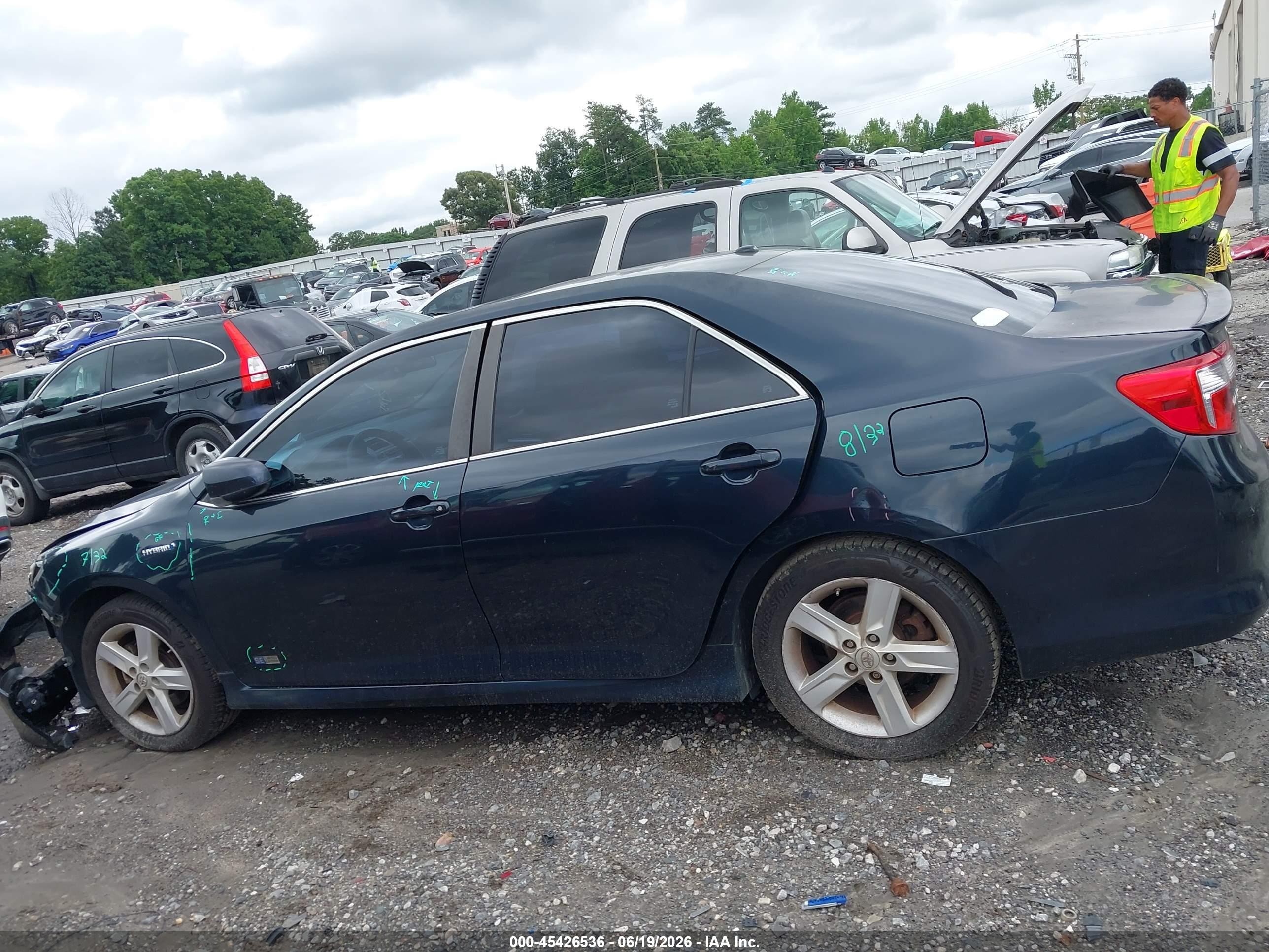 2014 Toyota Camry Hybrid Se Limited Edition Dark Blue vin: 4T1BD1FK7EU138724