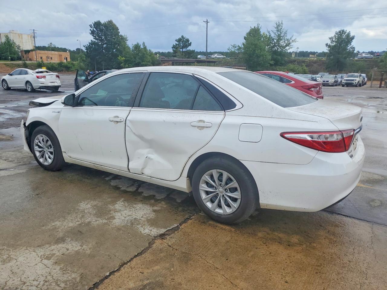 2015 Toyota Camry Hybrid Le White vin: 4T1BD1FK7FU162152