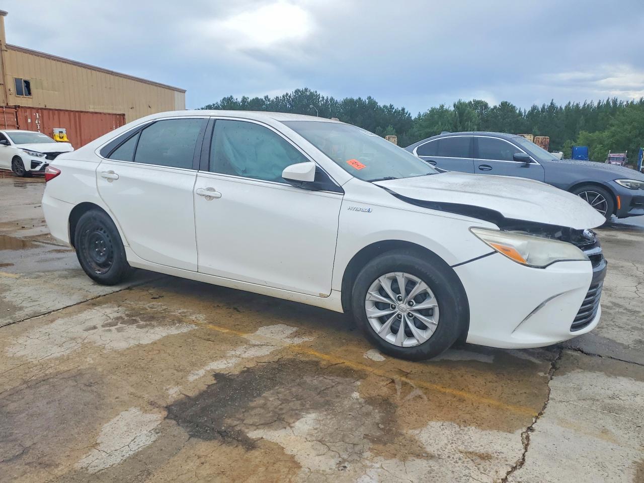 2015 Toyota Camry Hybrid Le White vin: 4T1BD1FK7FU162152