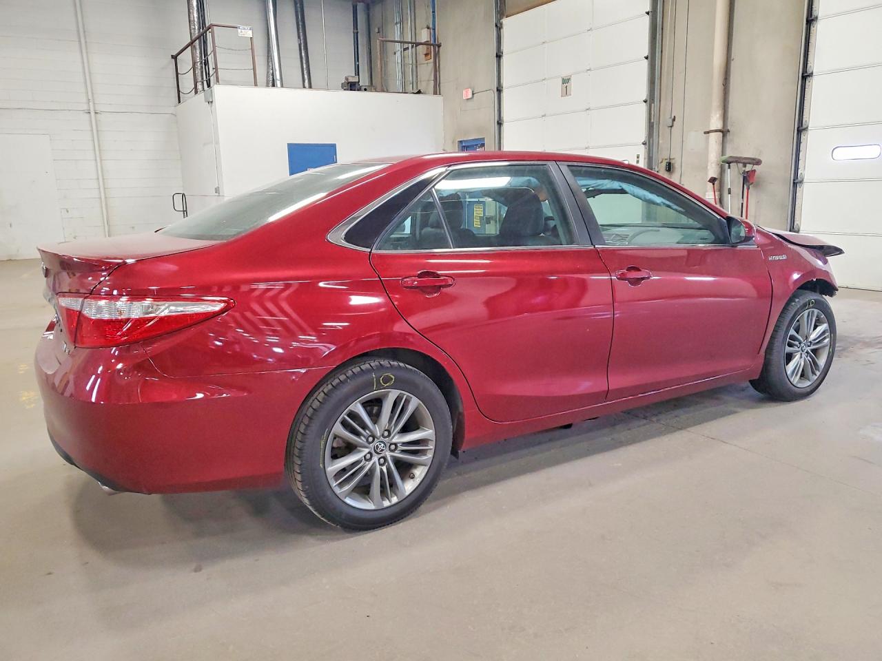 2015 Toyota Camry Hybrid Se Красный vin: 4T1BD1FK7FU162507