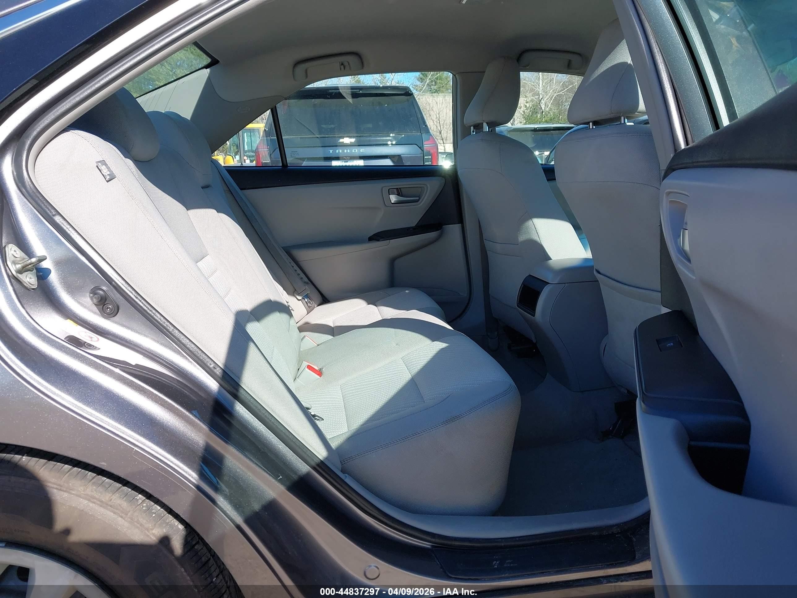 2015 Toyota Camry Hybrid Le Gray vin: 4T1BD1FK7FU174821