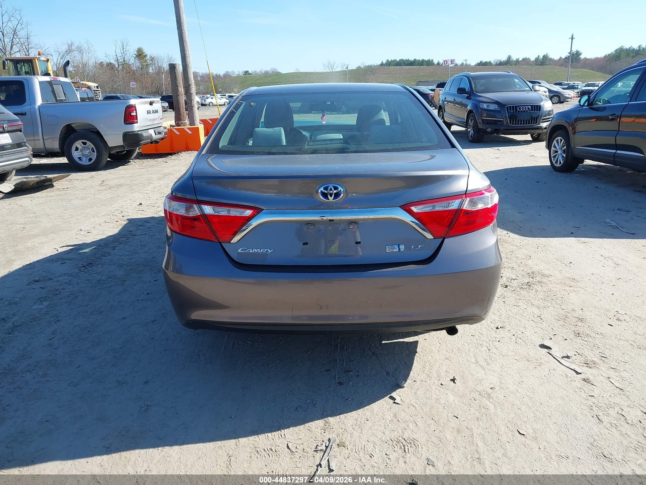 2015 Toyota Camry Hybrid Le Gray vin: 4T1BD1FK7FU174821