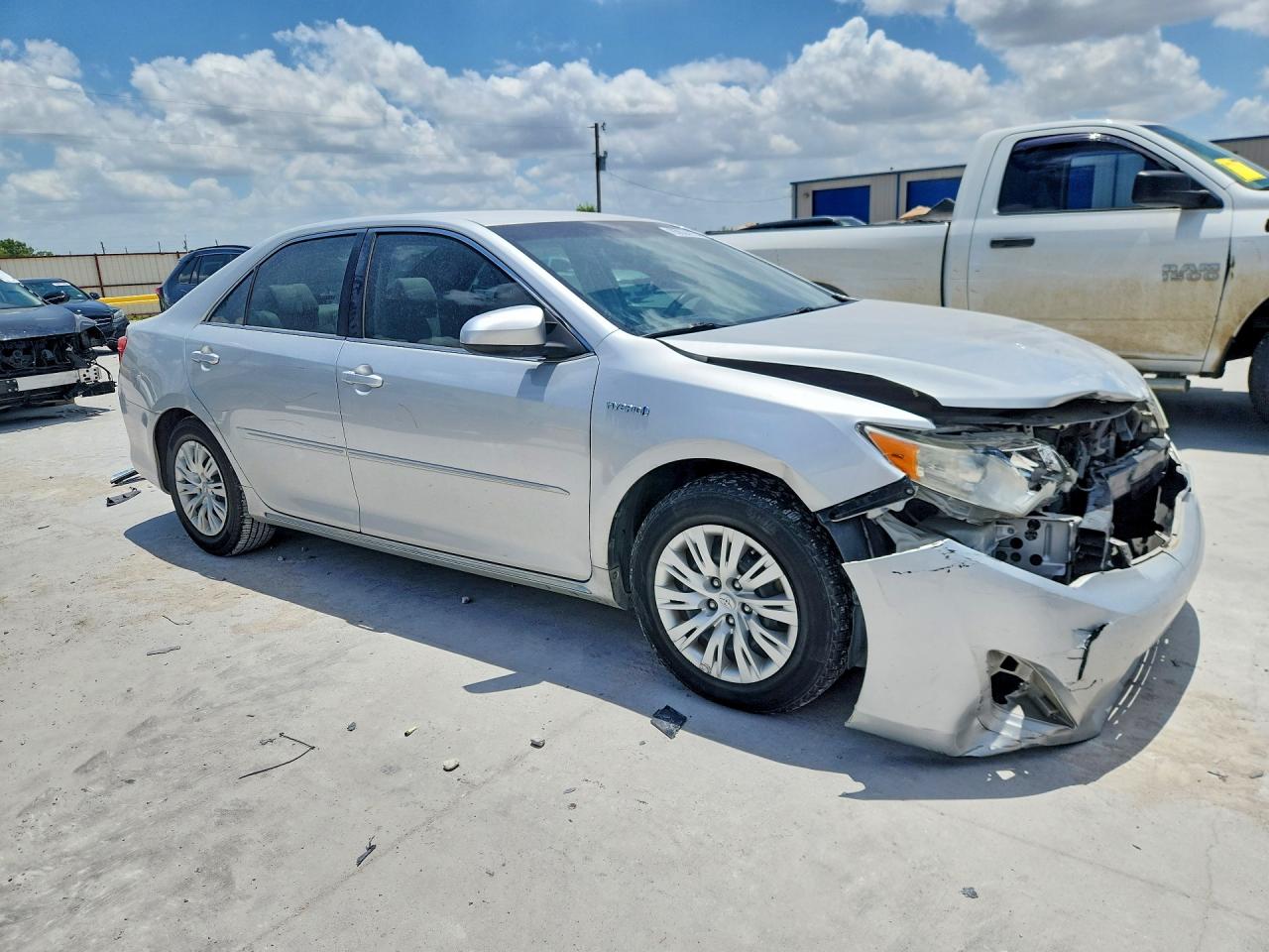 2012 Toyota Camry Hybrid Le Silver vin: 4T1BD1FK8CU045143