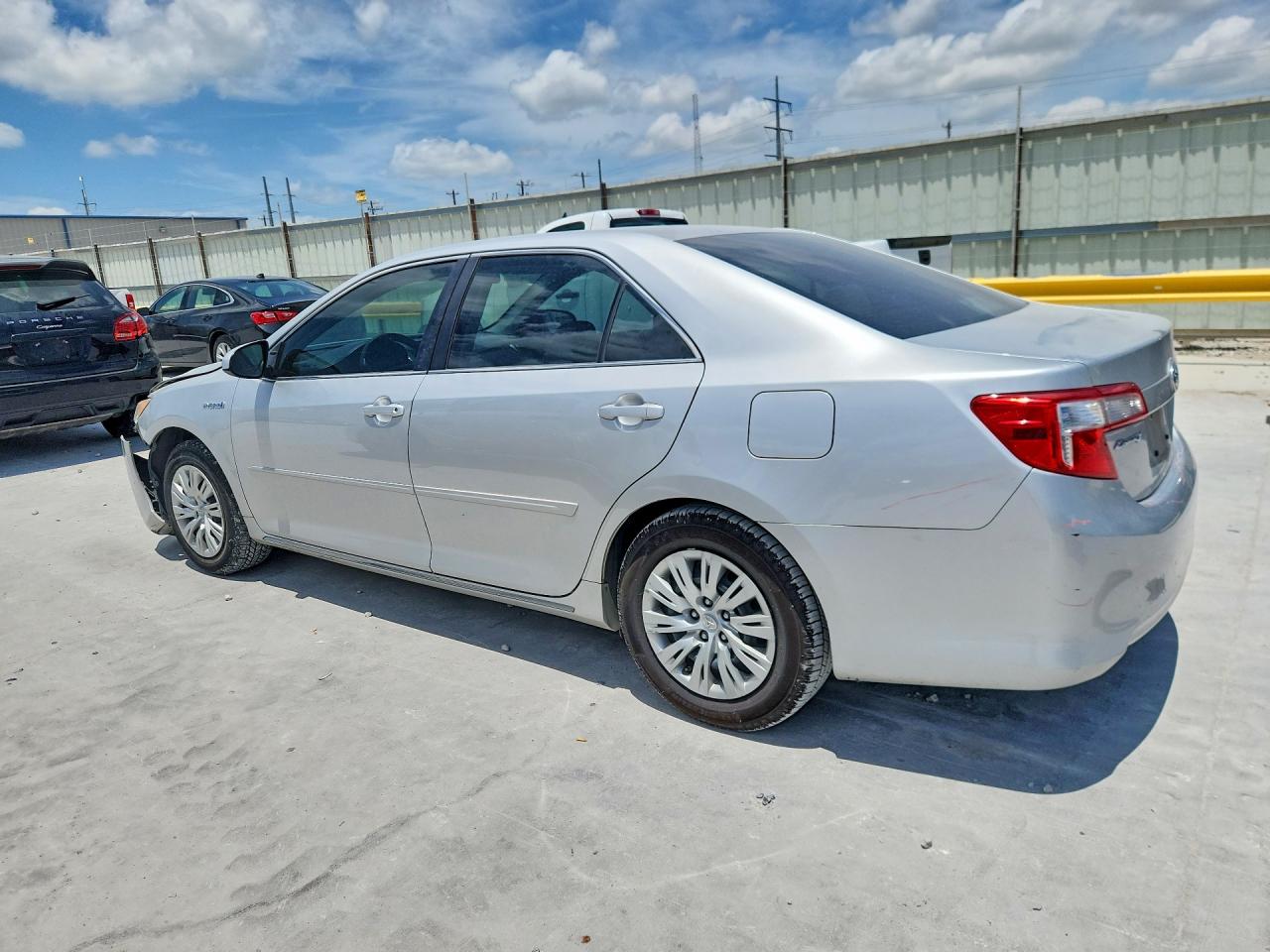 2012 Toyota Camry Hybrid Le Silver vin: 4T1BD1FK8CU045143