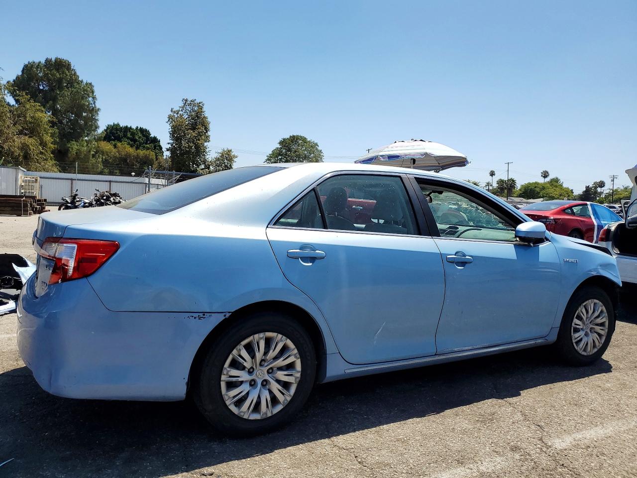 2014 Toyota Camry Hybrid Le Blue vin: 4T1BD1FK8EU106929