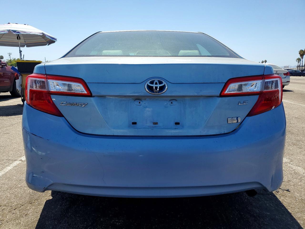 2014 Toyota Camry Hybrid Le Blue vin: 4T1BD1FK8EU106929