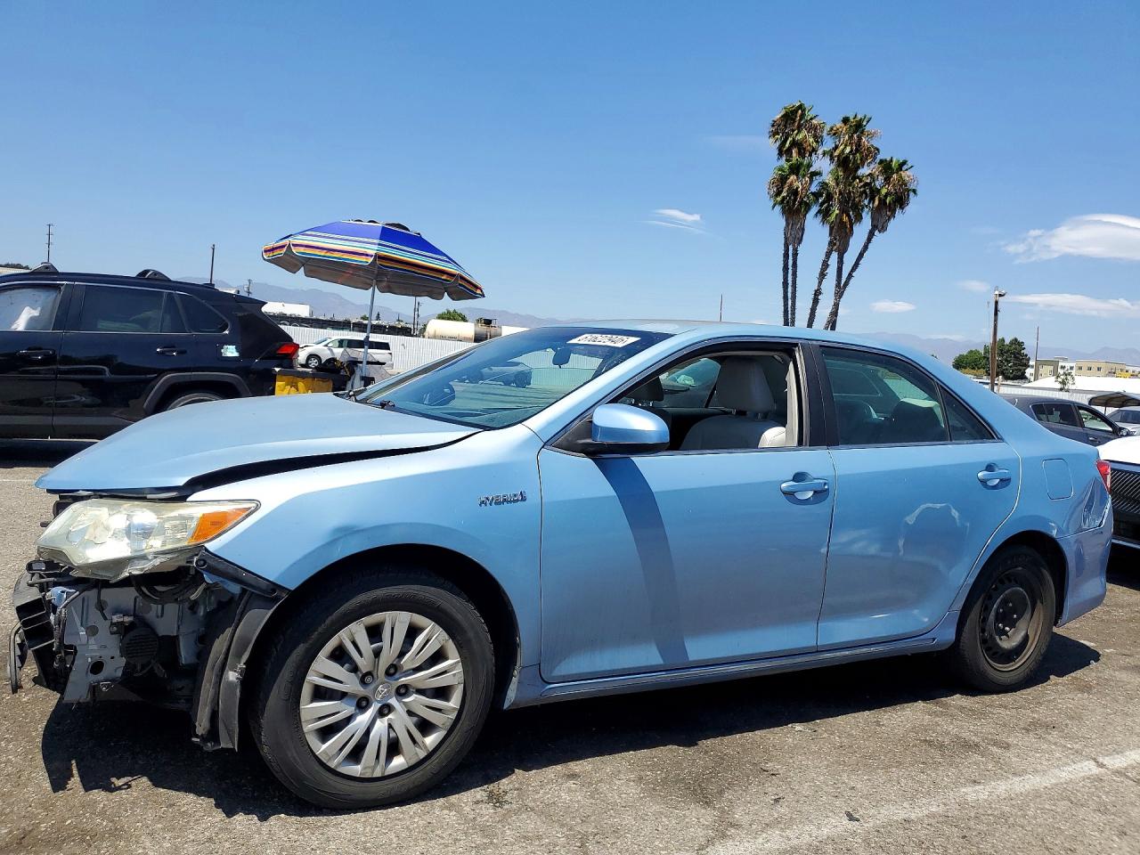 2014 Toyota Camry Hybrid Le Blue vin: 4T1BD1FK8EU106929