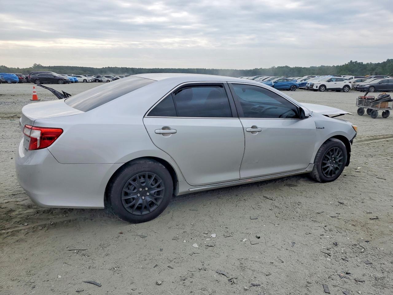 2014 Toyota Camry Hybrid Le Silver vin: 4T1BD1FK8EU128610