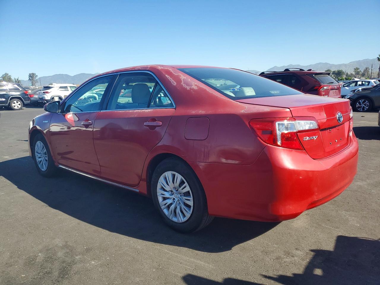 2014 Toyota Camry Hybrid Le Red vin: 4T1BD1FK8EU136934