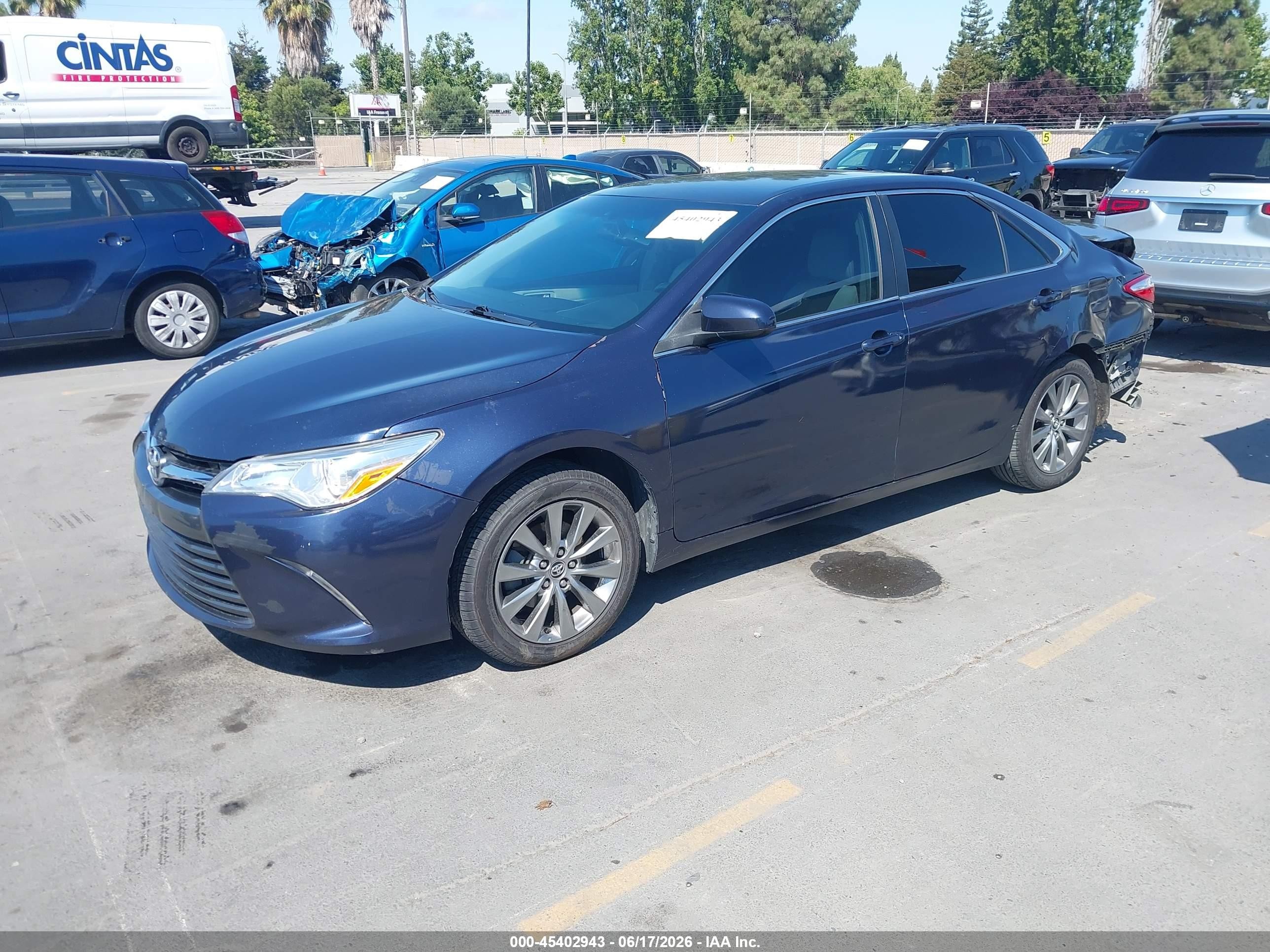 2015 Toyota Camry Hybrid Xle Blue vin: 4T1BD1FK8FU172981