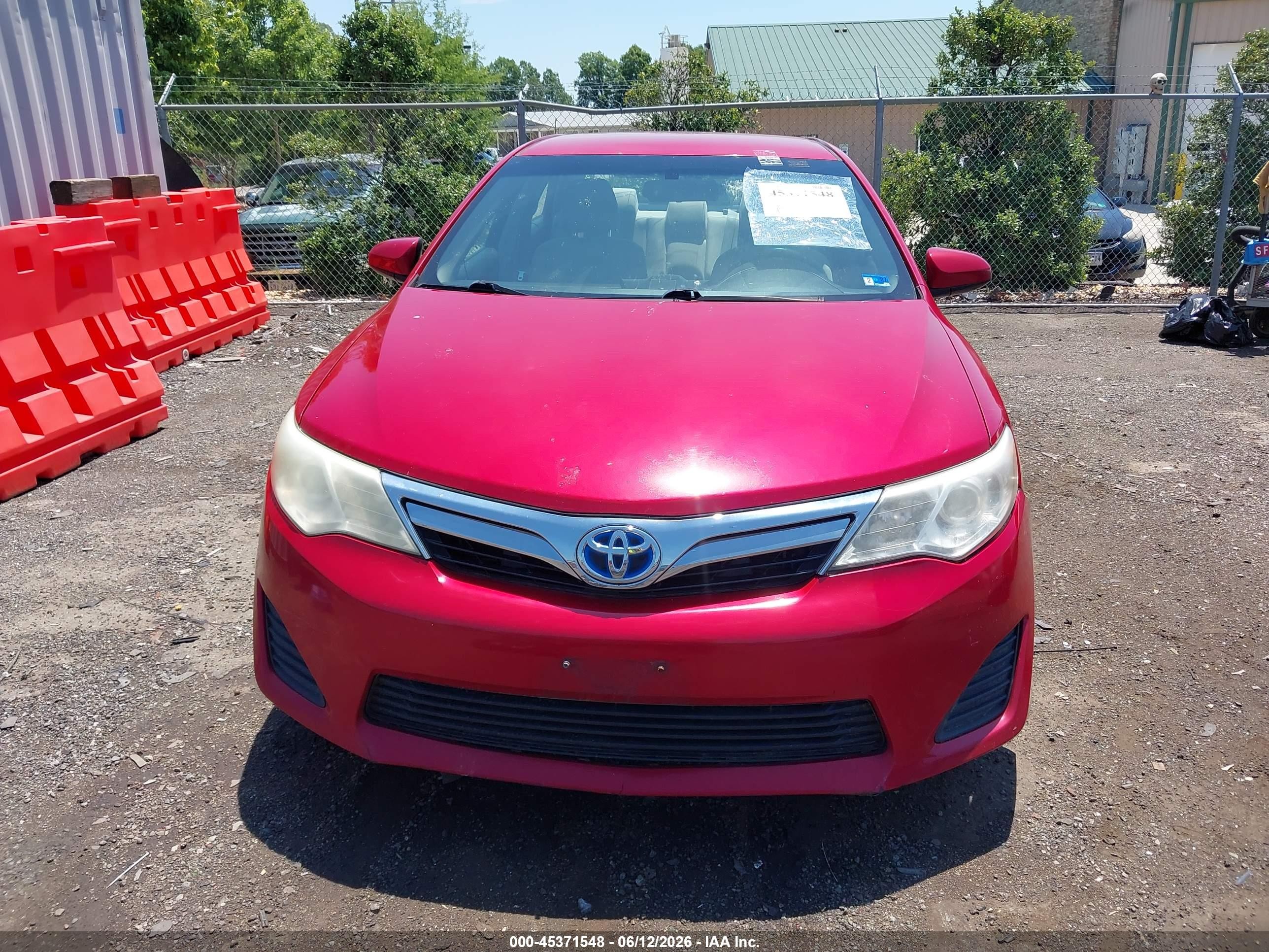 2012 Toyota Camry Hybrid Le Red vin: 4T1BD1FK9CU008912
