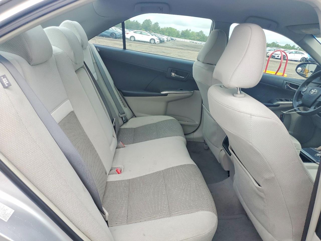 2012 Toyota Camry Hybrid Le Silver vin: 4T1BD1FK9CU060556