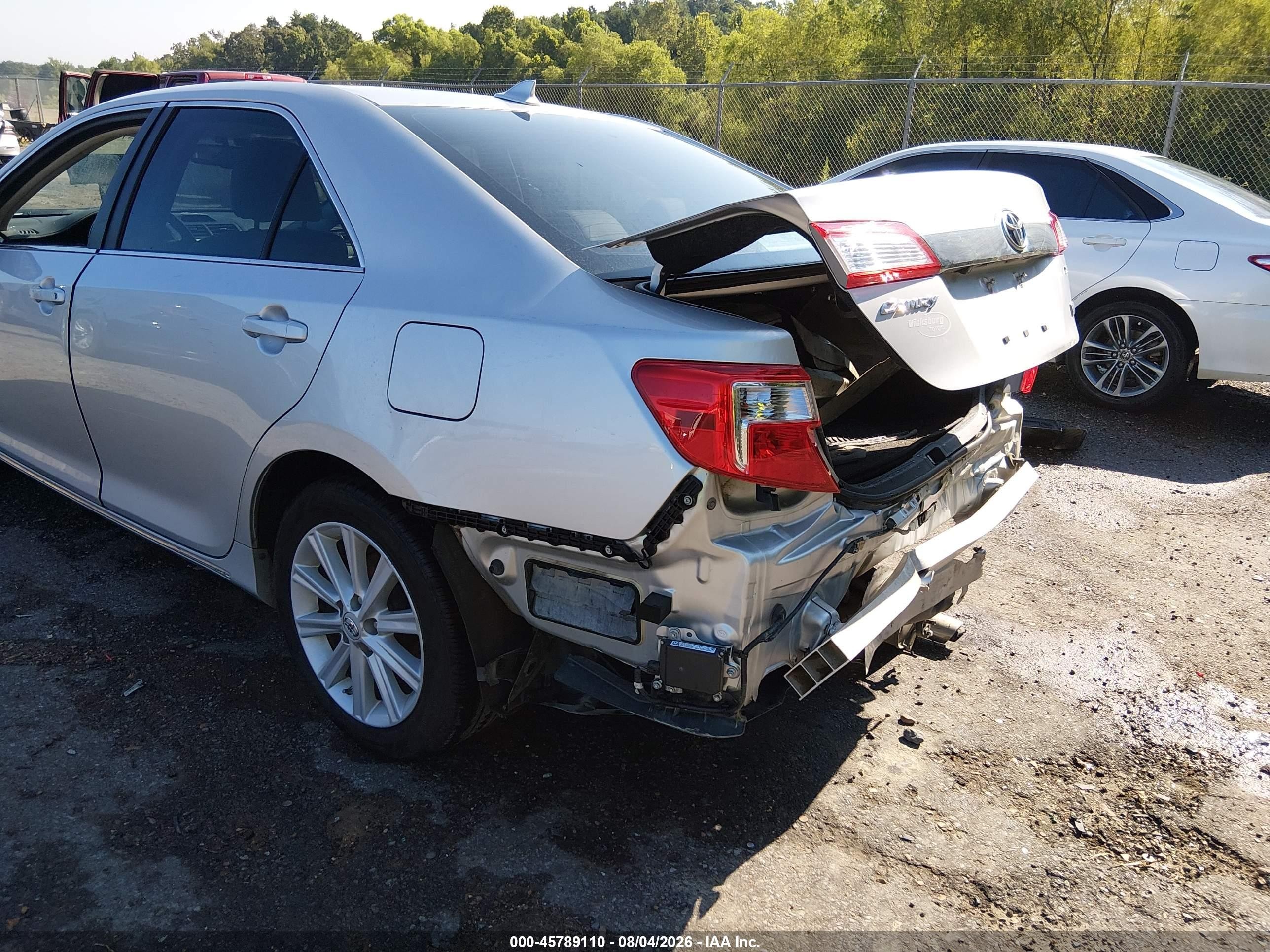 2013 Toyota Camry Hybrid Xle Серебряный vin: 4T1BD1FK9DU074295