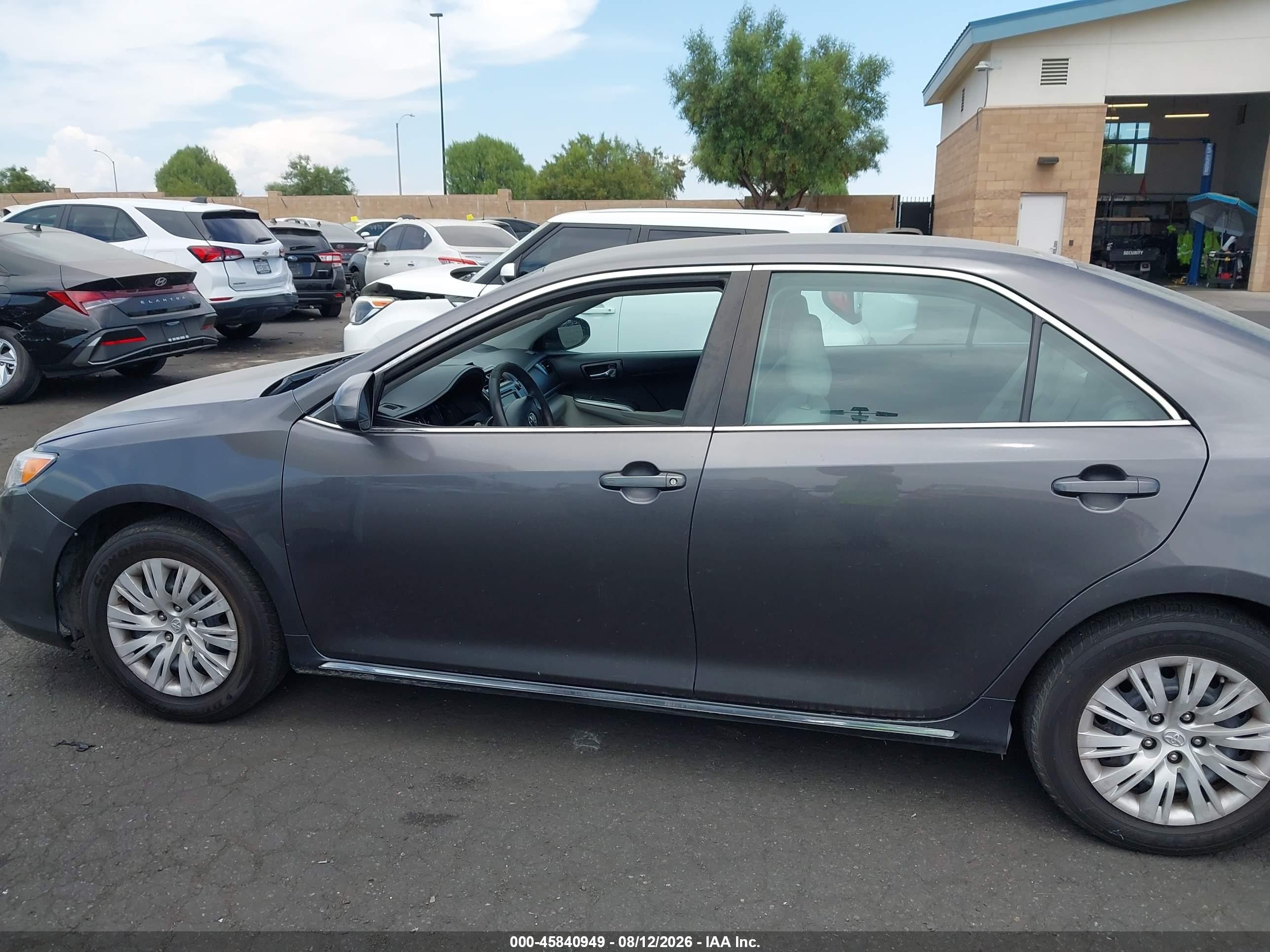 2013 Toyota Camry Hybrid Le Gray vin: 4T1BD1FK9DU083501