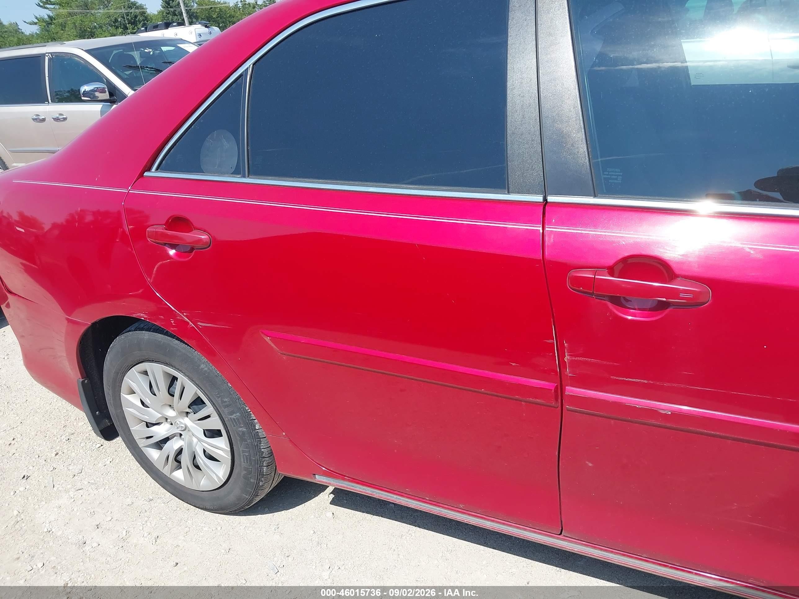 2014 Toyota Camry Hybrid Le Red vin: 4T1BD1FK9EU105871