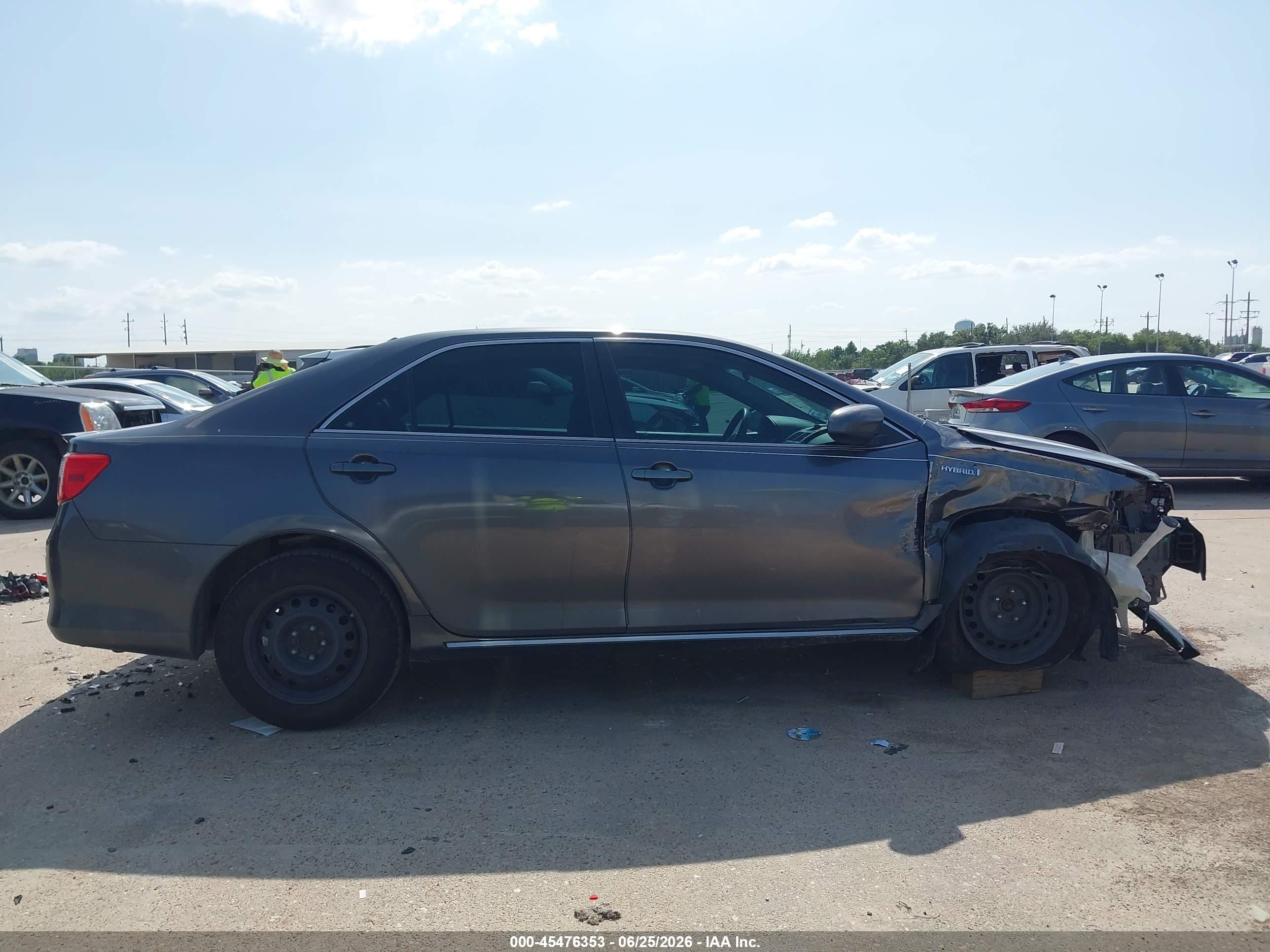 2014 Toyota Camry Hybrid Le Gray vin: 4T1BD1FK9EU123898
