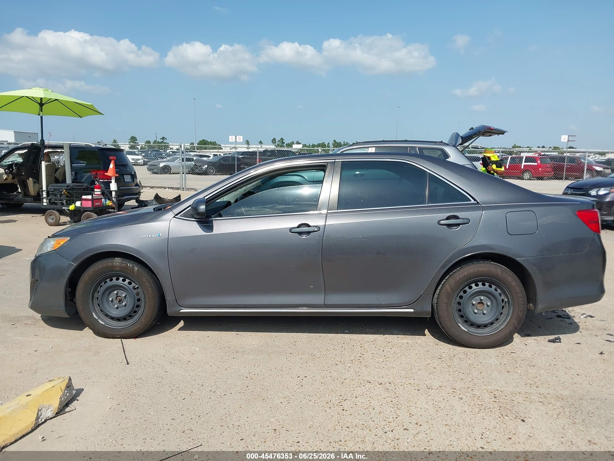 2014 Toyota Camry Hybrid Le Gray vin: 4T1BD1FK9EU123898